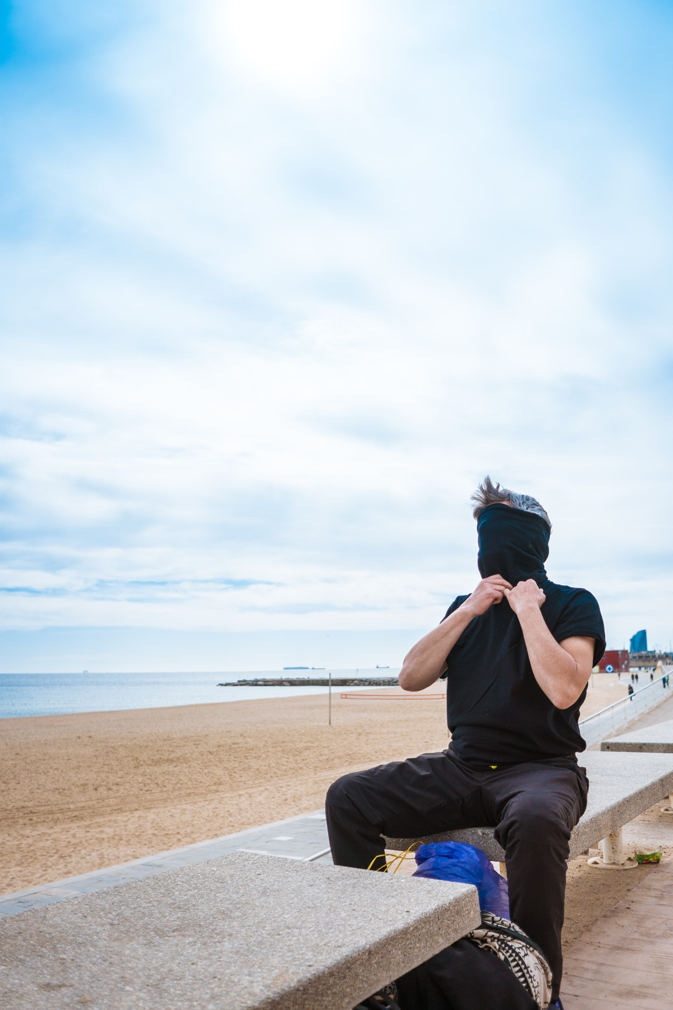 Sony a6300 + Sony E 20mm F2.8 sample photo. Barcelona photography