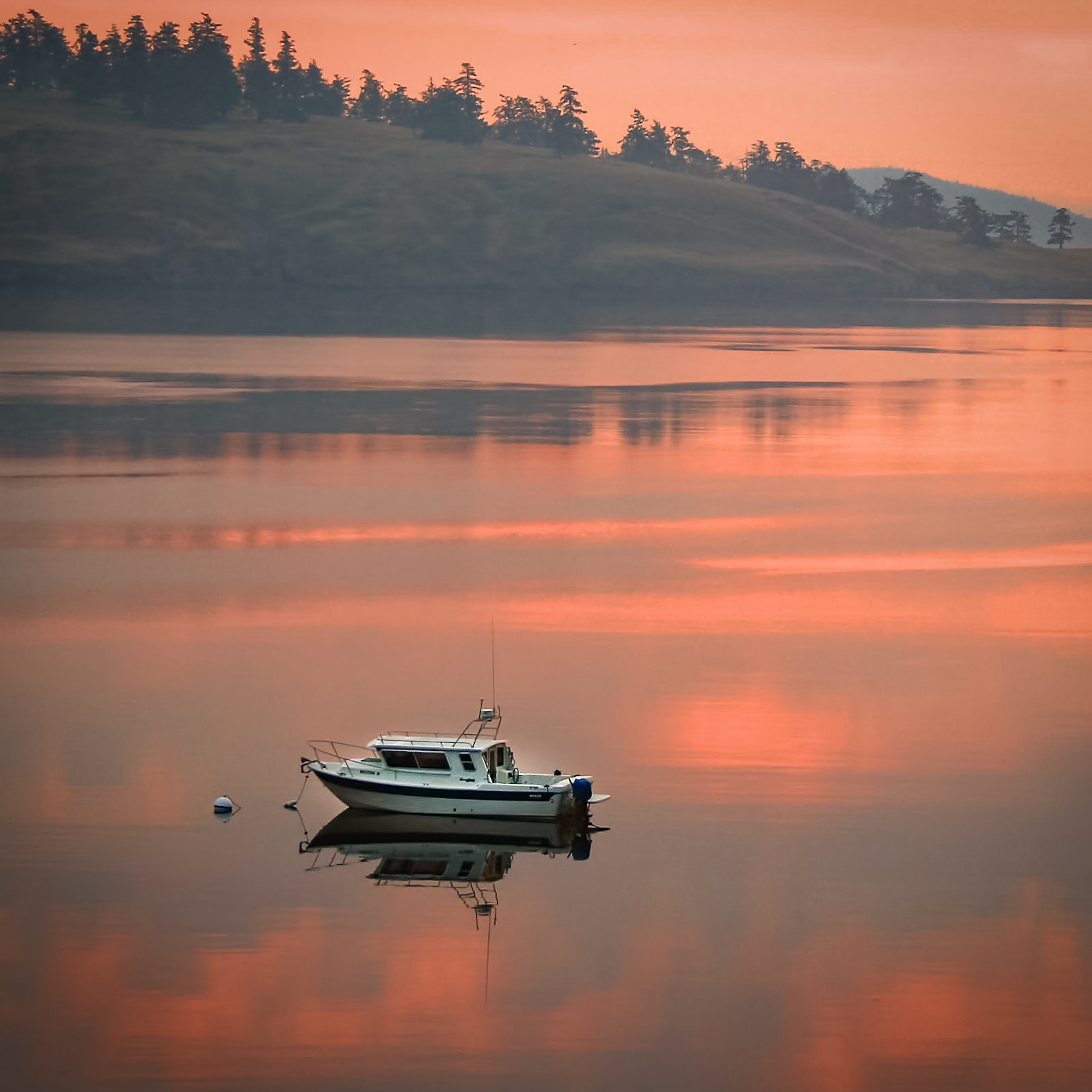 Canon EF-S 18-200mm F3.5-5.6 IS sample photo. San juan island sunrise photography