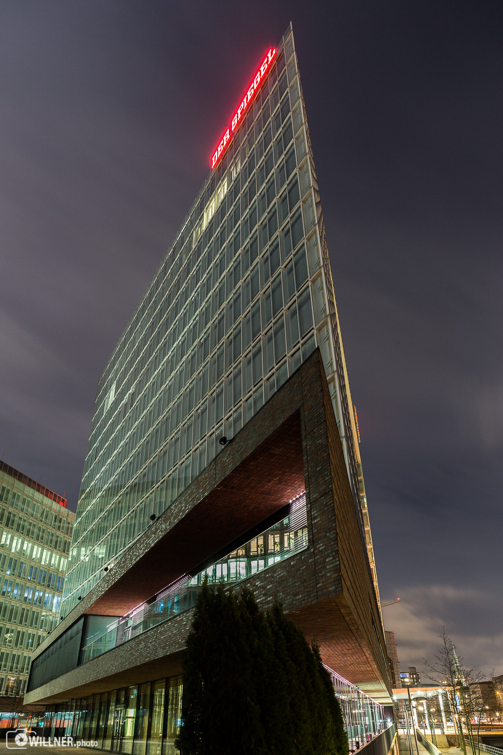 Canon EOS-1D X sample photo. "der spiegel" tower photography