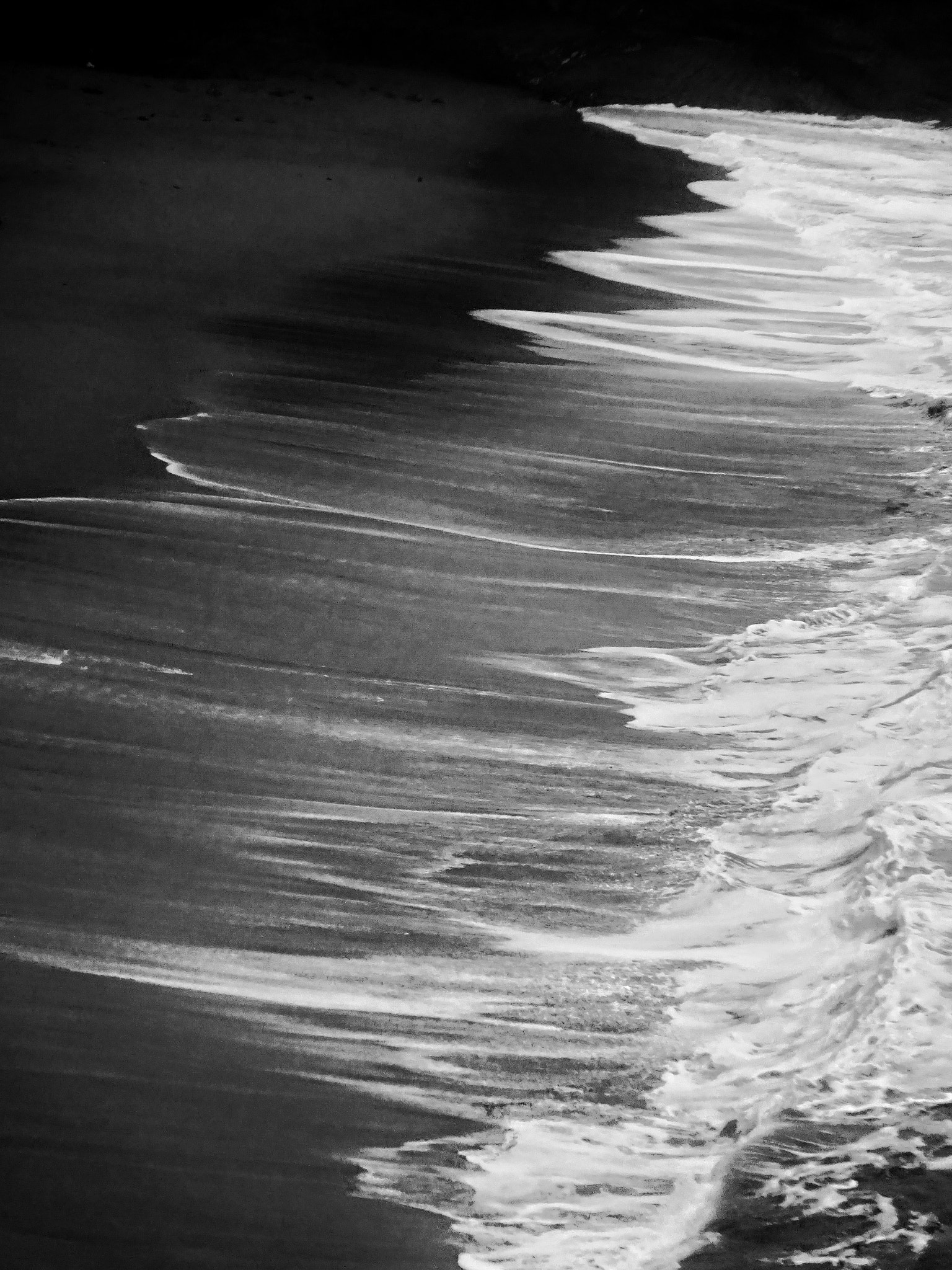 Sony 25-500mm F3.5-6.5 sample photo. Light breaking on dark photography