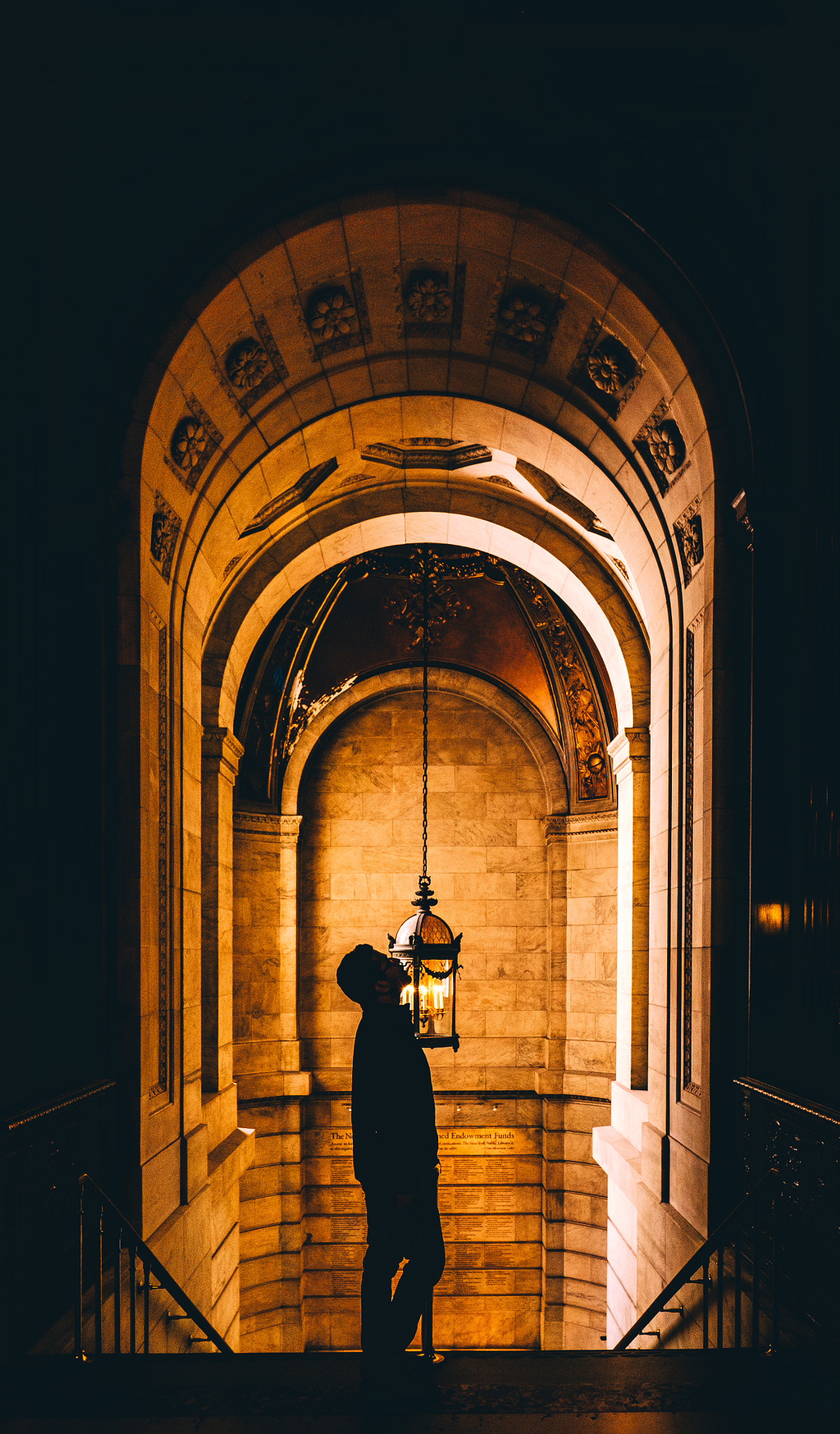 Fujifilm X-T1 + Fujifilm XF 16mm F1.4 R WR sample photo. Niche for lights. photography