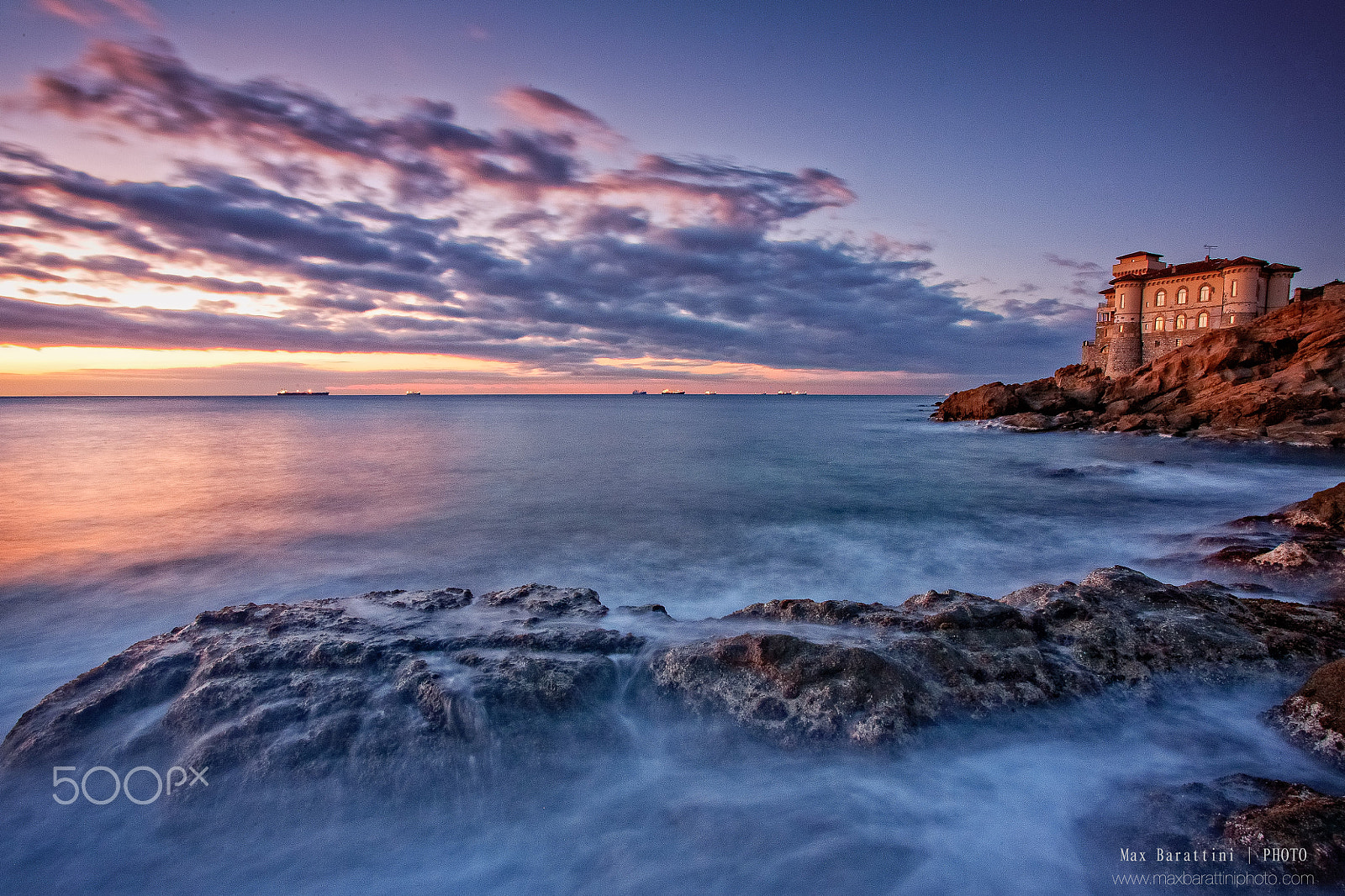Canon EOS 5D + Canon EF 17-40mm F4L USM sample photo. Sunset over the castle photography