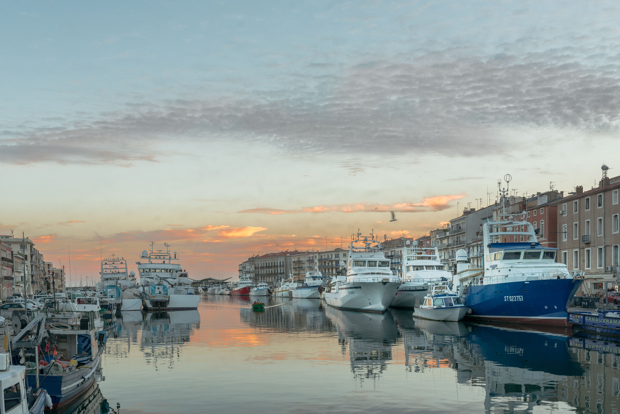 Nikon D800 + Sigma 35mm F1.4 DG HSM Art sample photo. Port de sete photography