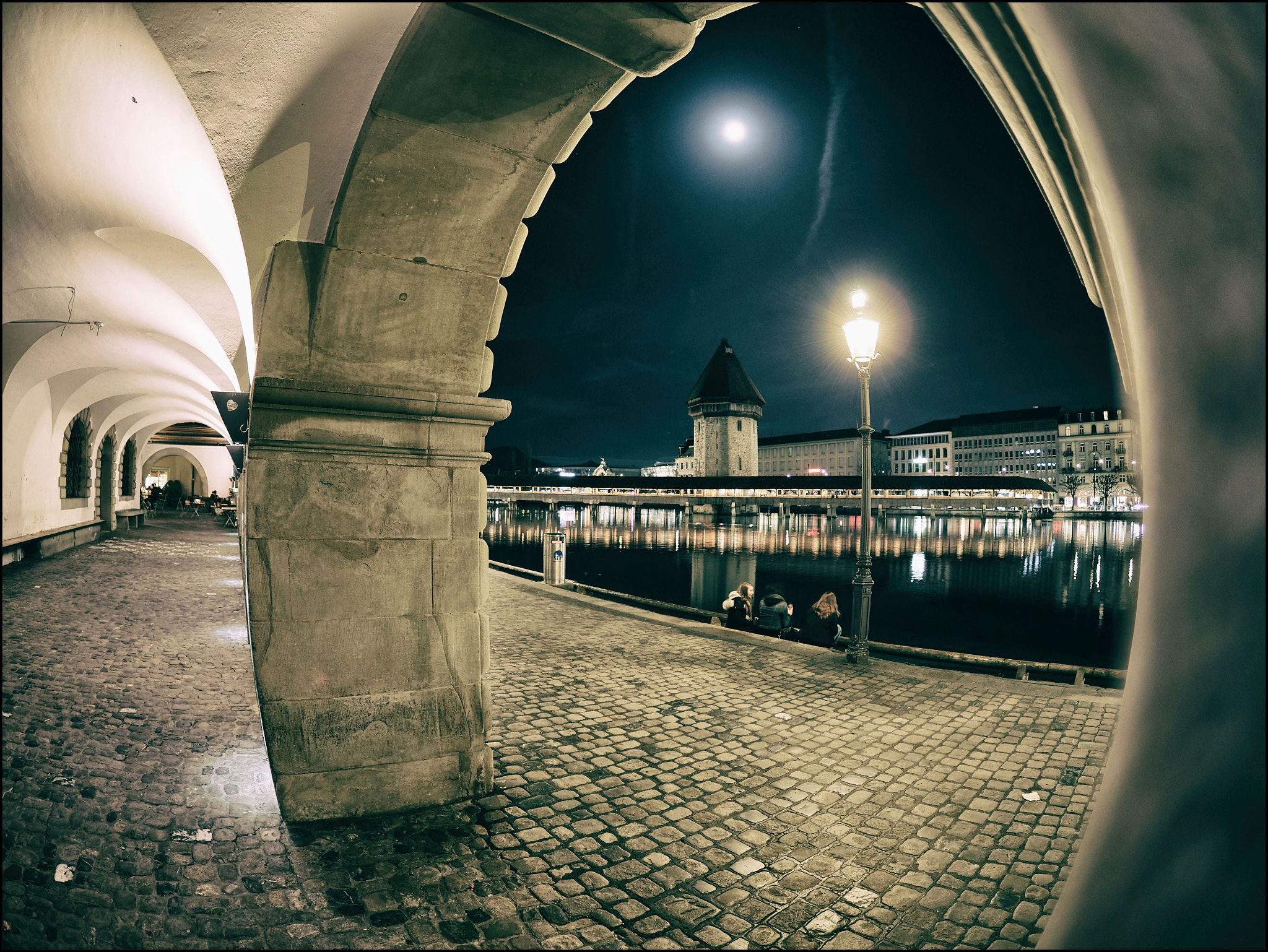 OLYMPUS M.8mm F1.8 sample photo. Vollmond in luzern photography