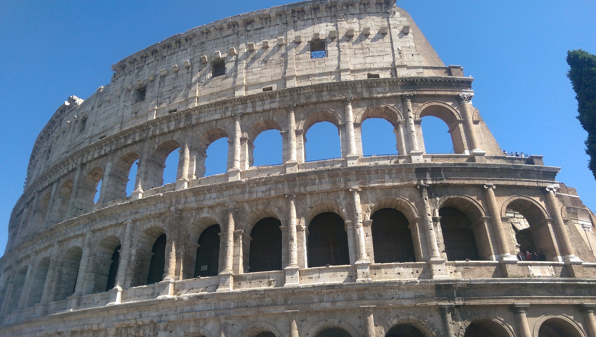 HTC ONE (M8) sample photo. Outside the colosseum  photography