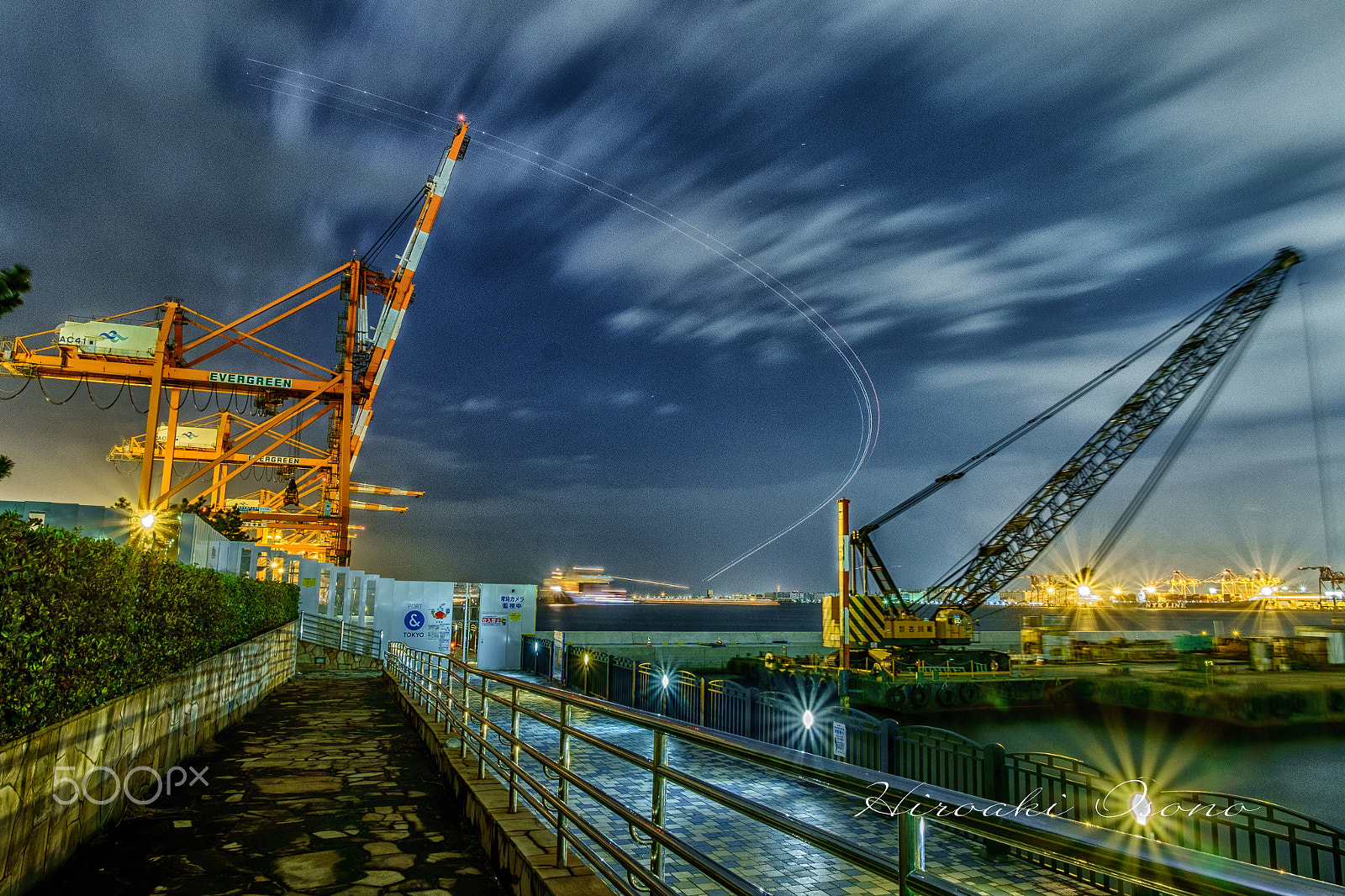 Fujifilm XC 16-50mm F3.5-5.6 OIS sample photo. Gantry crane and aircraft trajectory photography