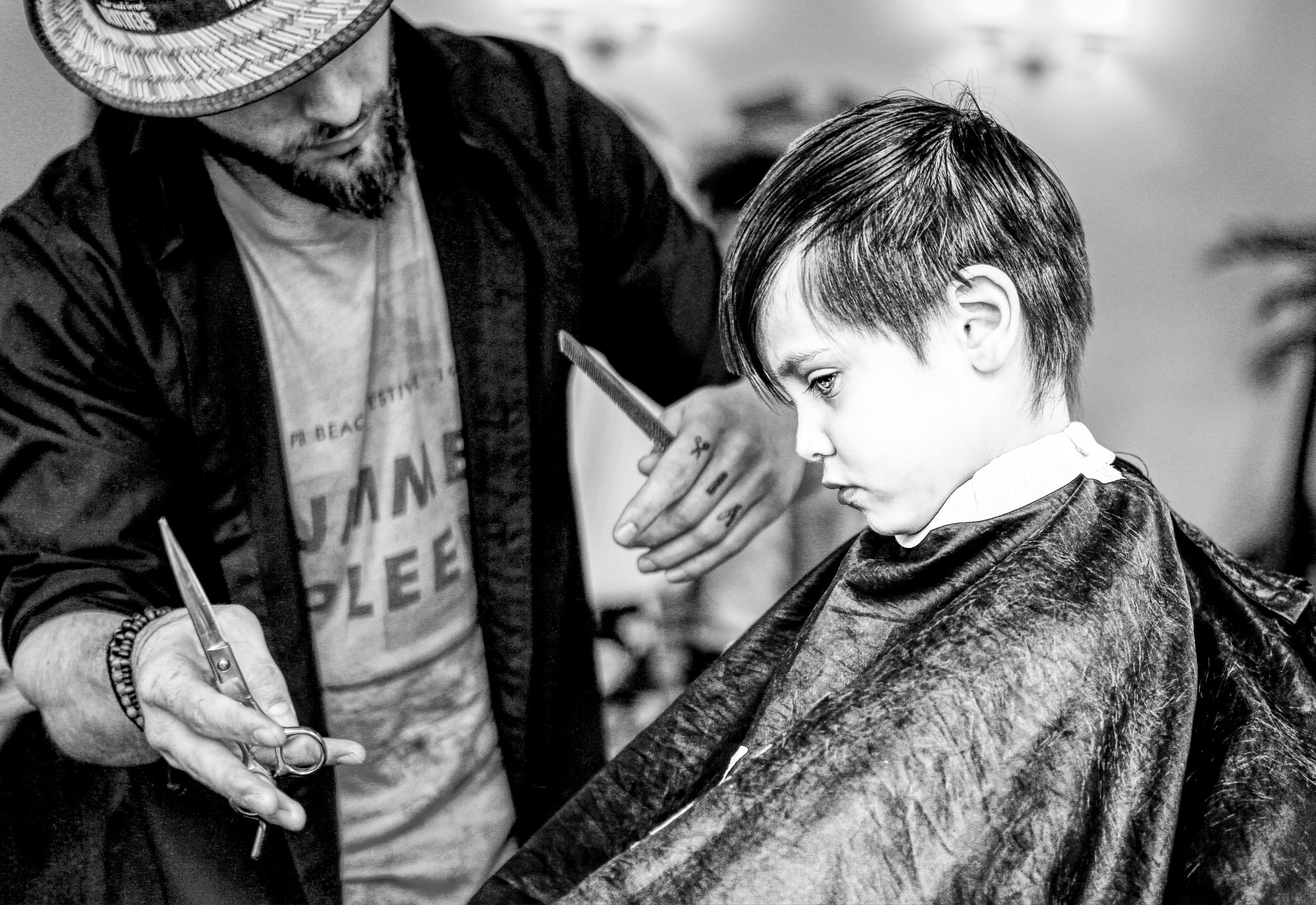 Sigma 30mm F1.4 EX DC HSM sample photo. Vintage barber... photography