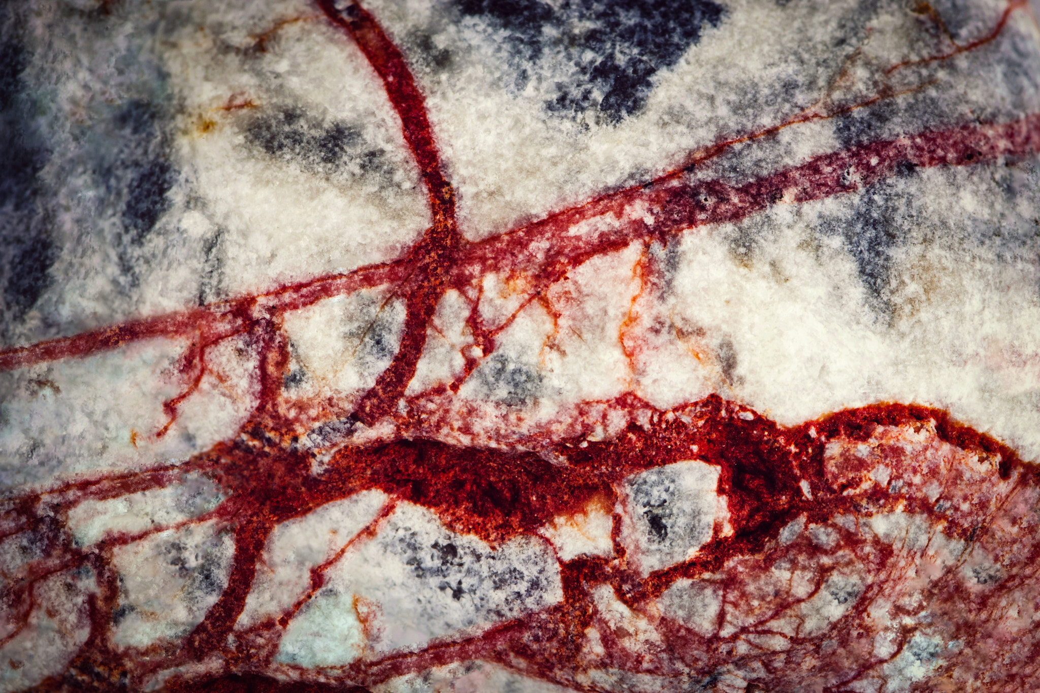 Nikon D5500 sample photo. Quartz with red veins photography