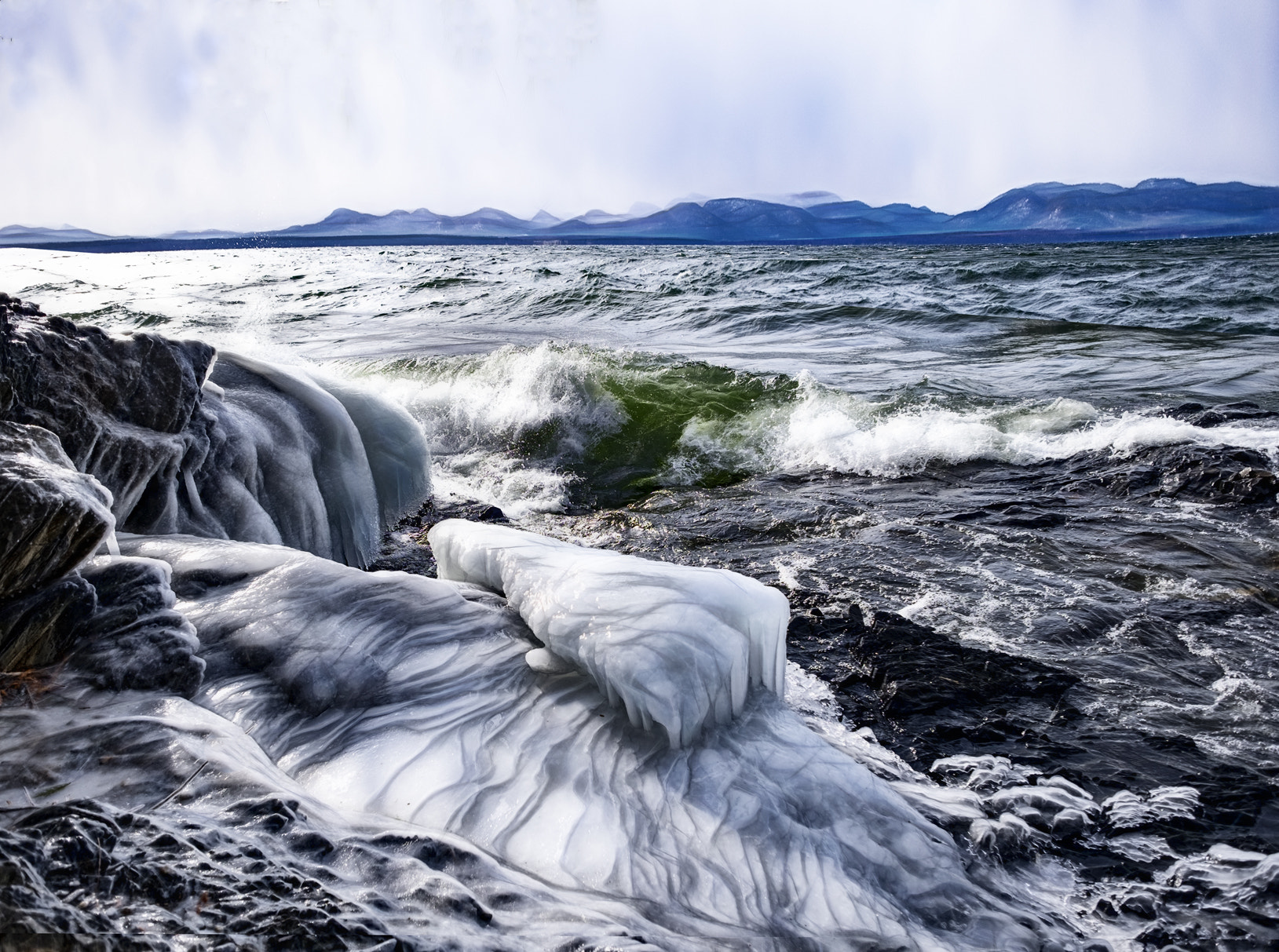 Fujifilm X-T1 + Fujifilm XF 14mm F2.8 R sample photo. Winter wave photography