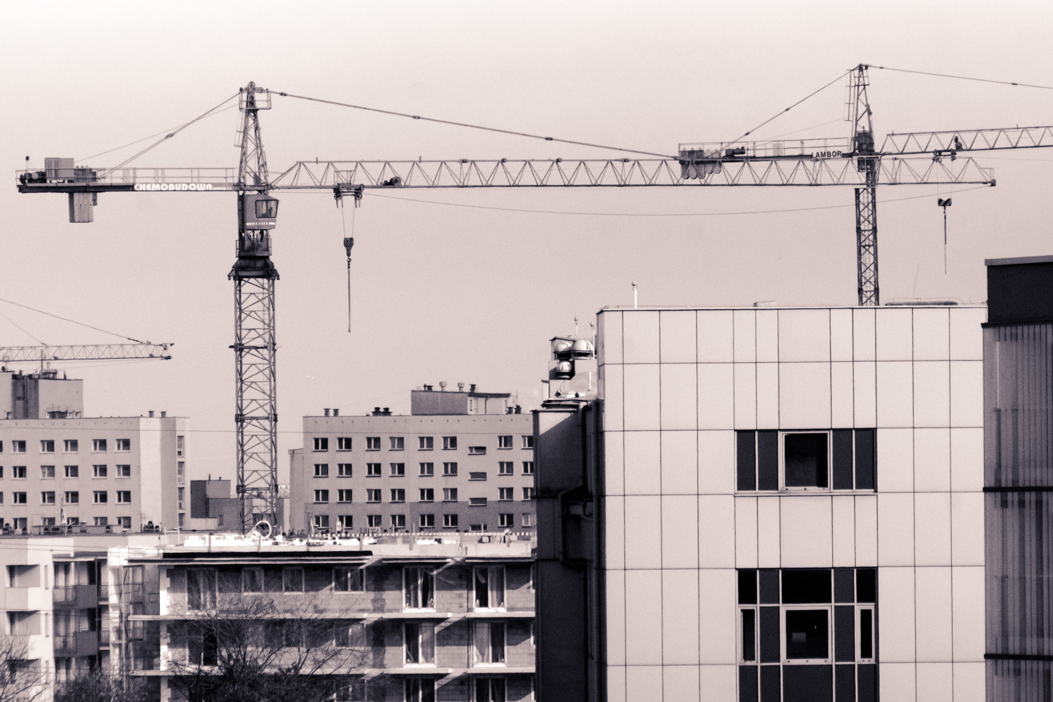Sony 75-300mm F4.5-5.6 sample photo. Krakow under construction photography