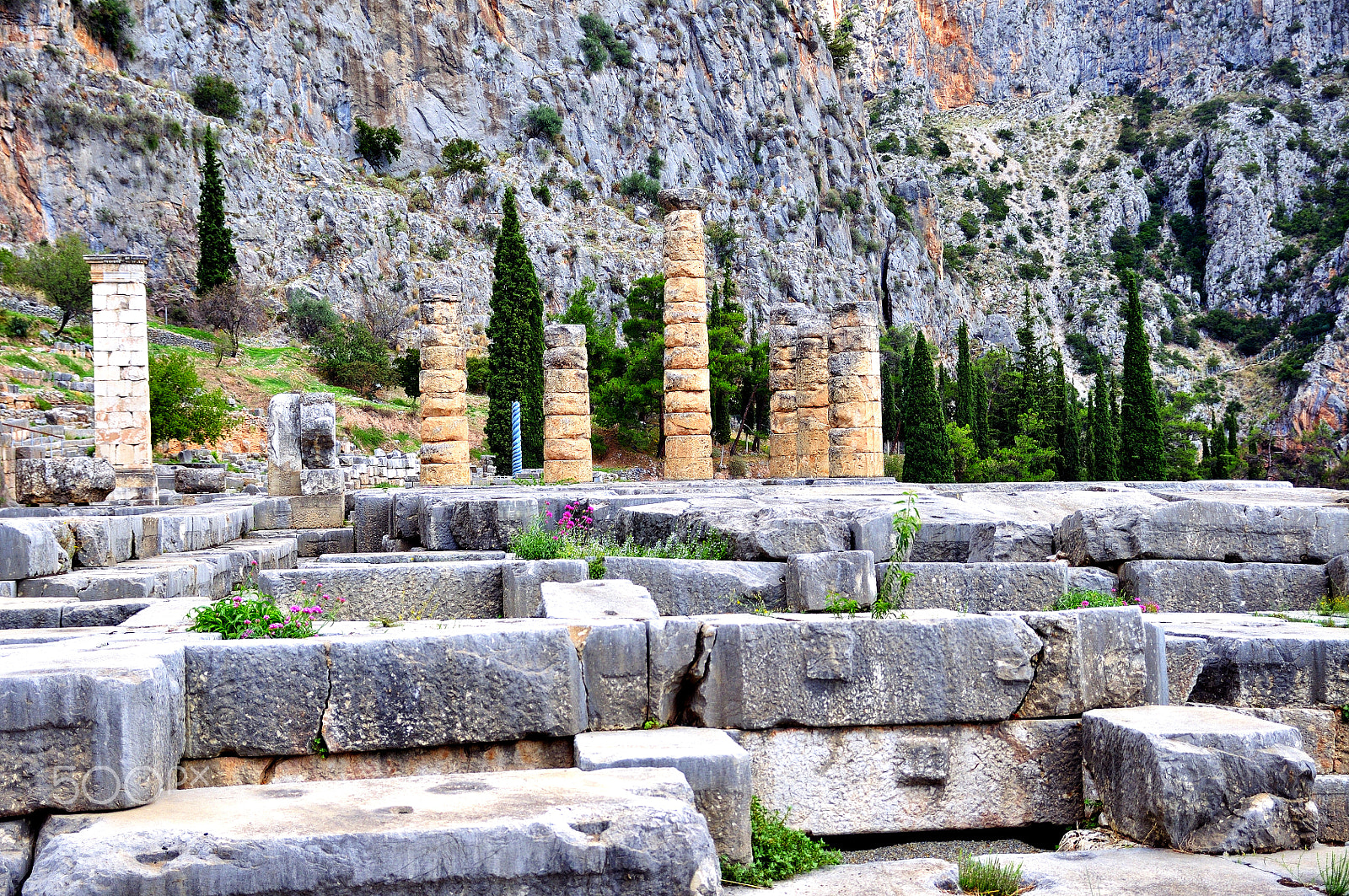 Nikon D90 + Sigma 17-70mm F2.8-4 DC Macro OS HSM sample photo. Delphi ruins in greece photography