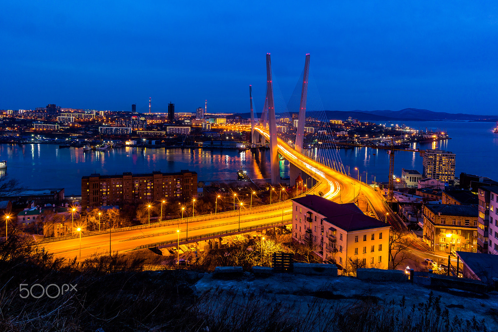 Samsung NX 16mm F2.4 Pancake sample photo. Night zolotoy bridge photography