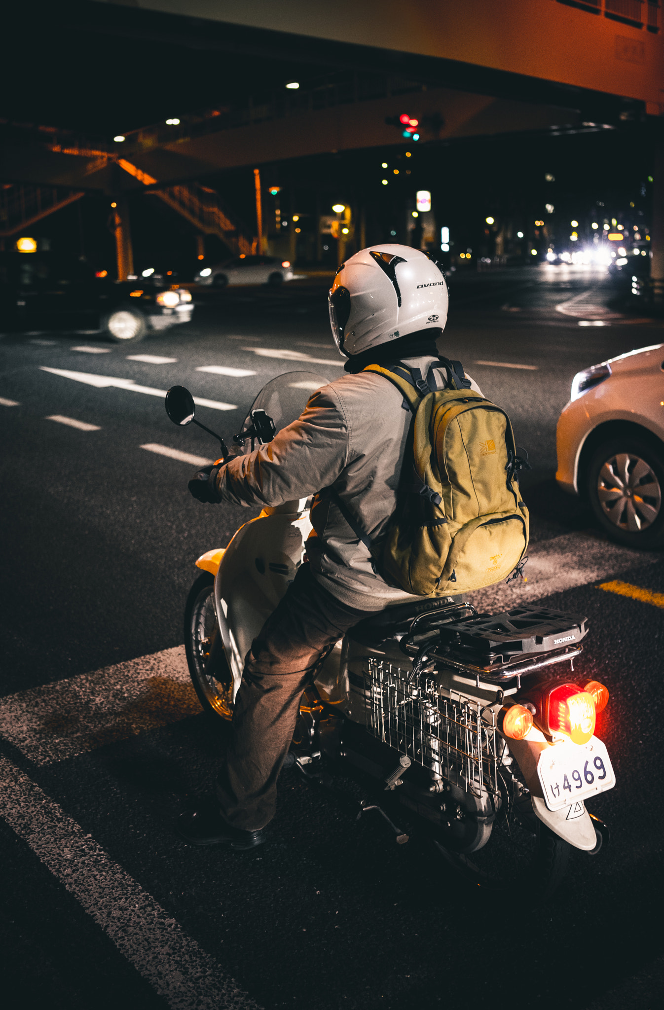 Sony a7 II + Sony Sonnar T* FE 35mm F2.8 ZA sample photo. Motorcycle of waiting at stoplights(re2) photography
