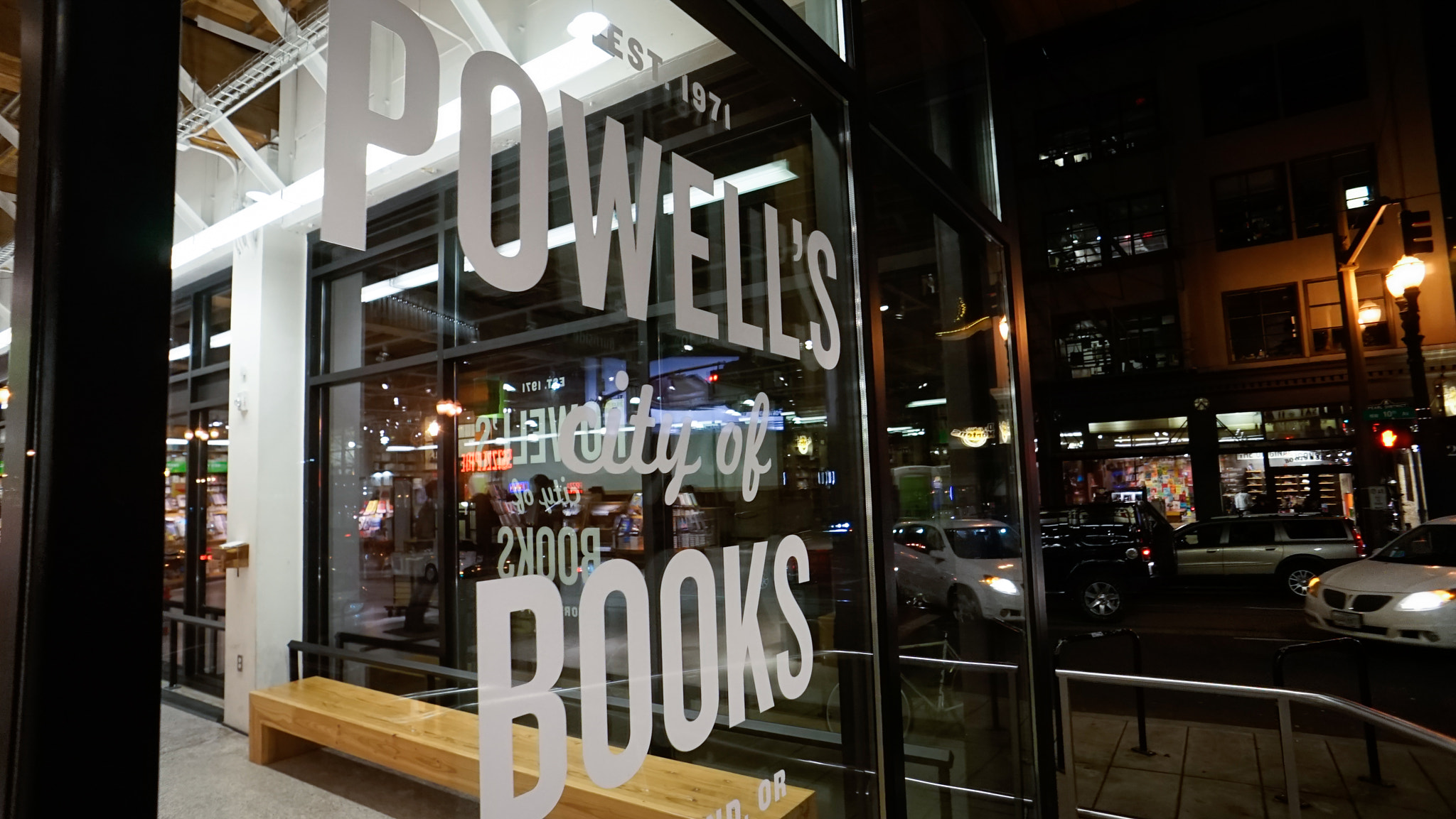 Sony E 16mm F2.8 sample photo. The city of books photography
