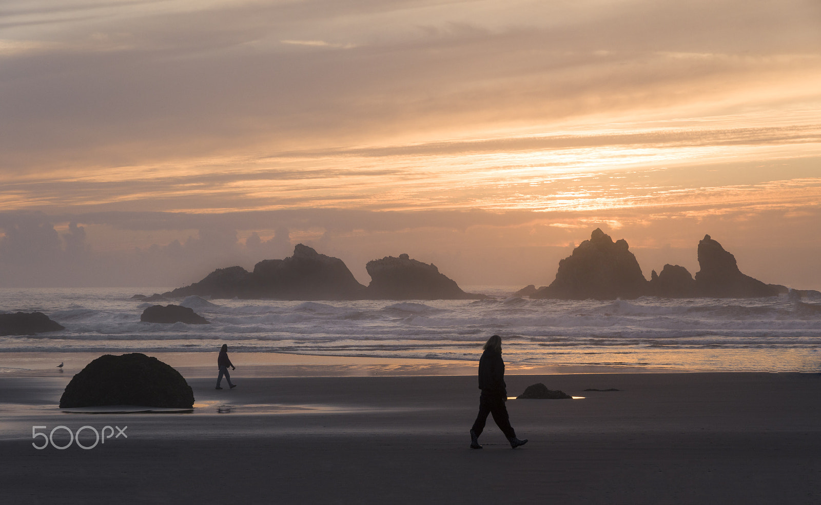 Pentax K-3 + Pentax smc DA 18-135mm F3.5-5.6ED AL [IF] DC WR sample photo. Bandon beach combers photography