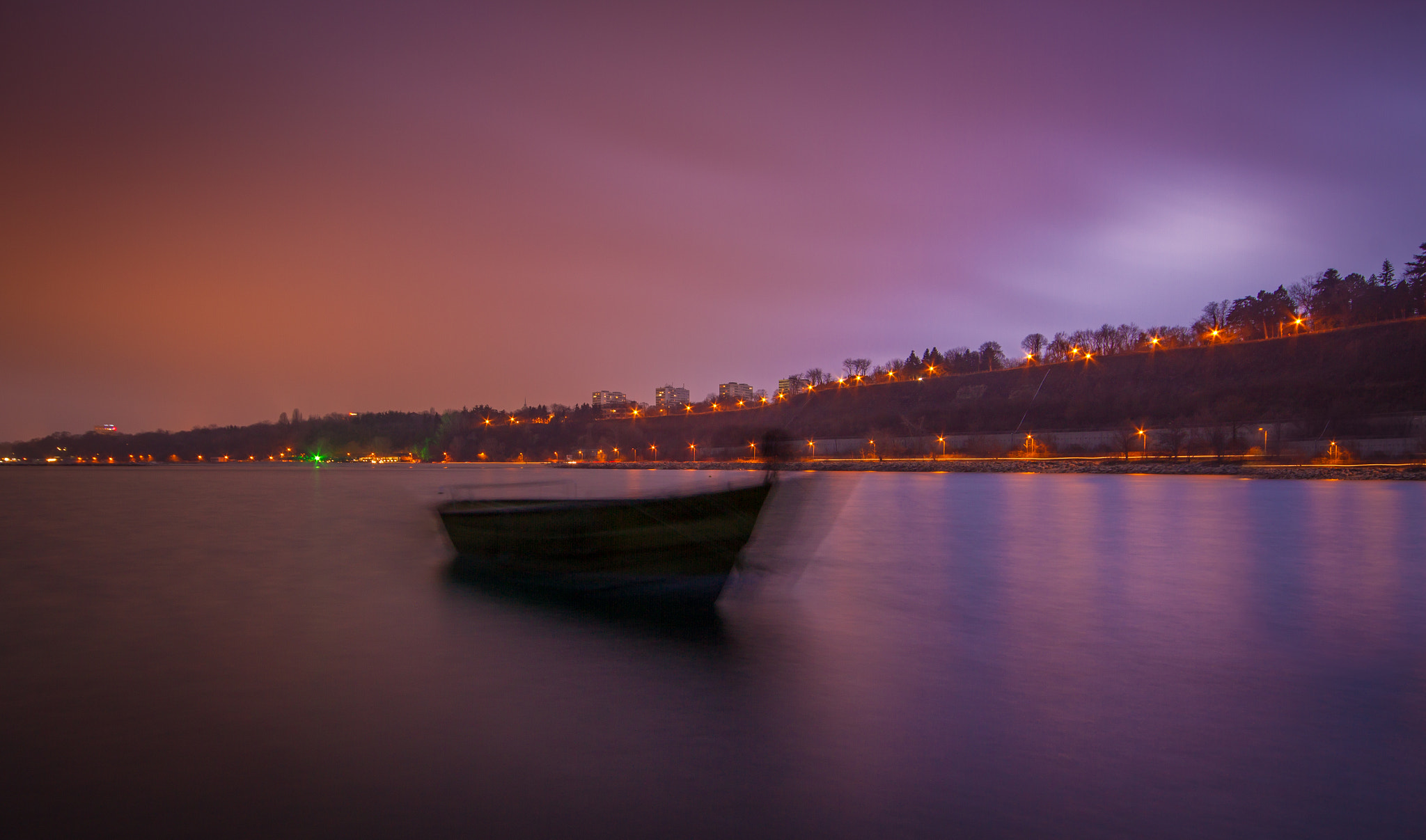 Canon EOS 7D + Sigma 10-20mm F4-5.6 EX DC HSM sample photo. Lonely photography