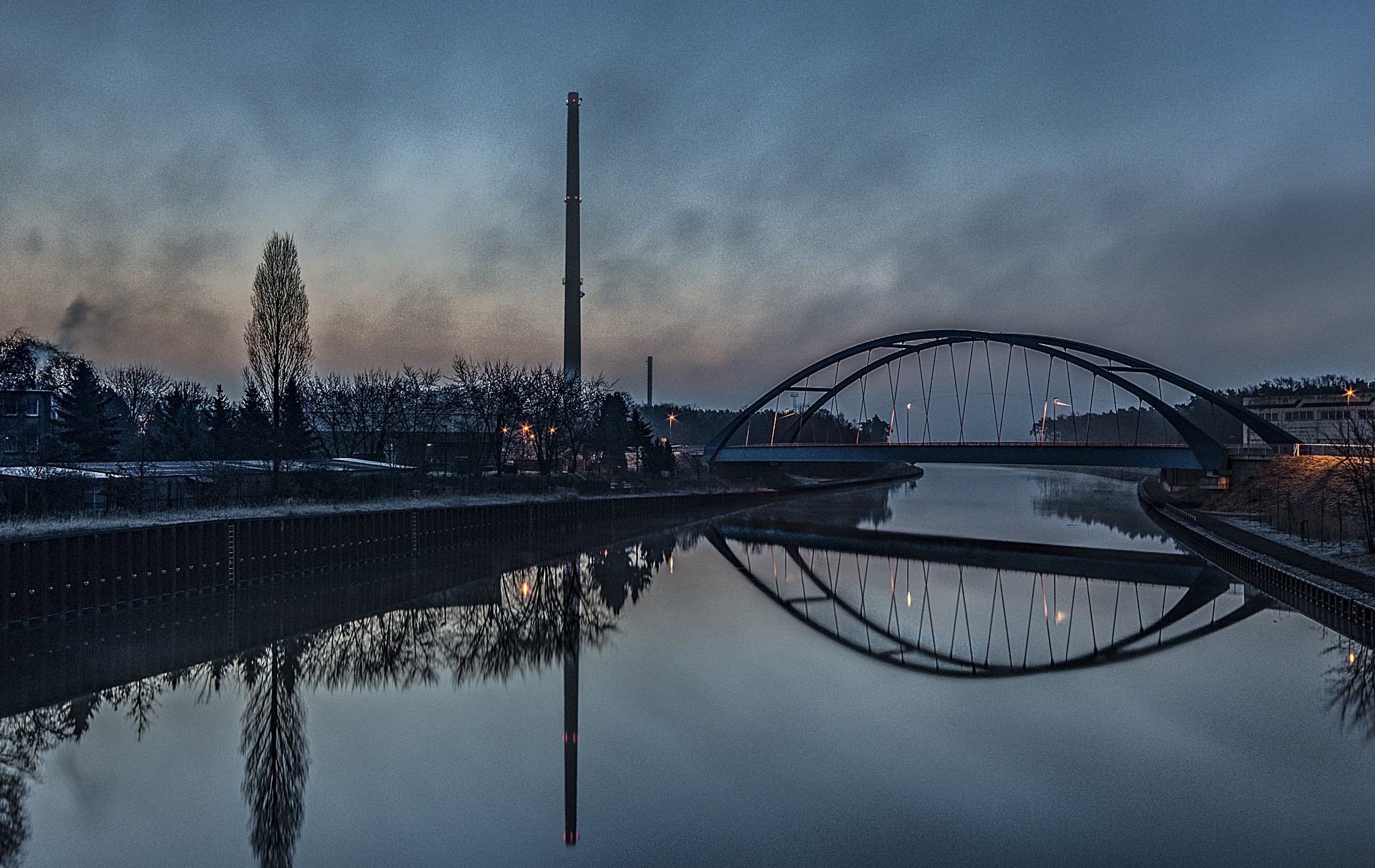 Canon EOS 700D (EOS Rebel T5i / EOS Kiss X7i) + Sigma 10-20mm F4-5.6 EX DC HSM sample photo. Friedensbrücke genthin photography