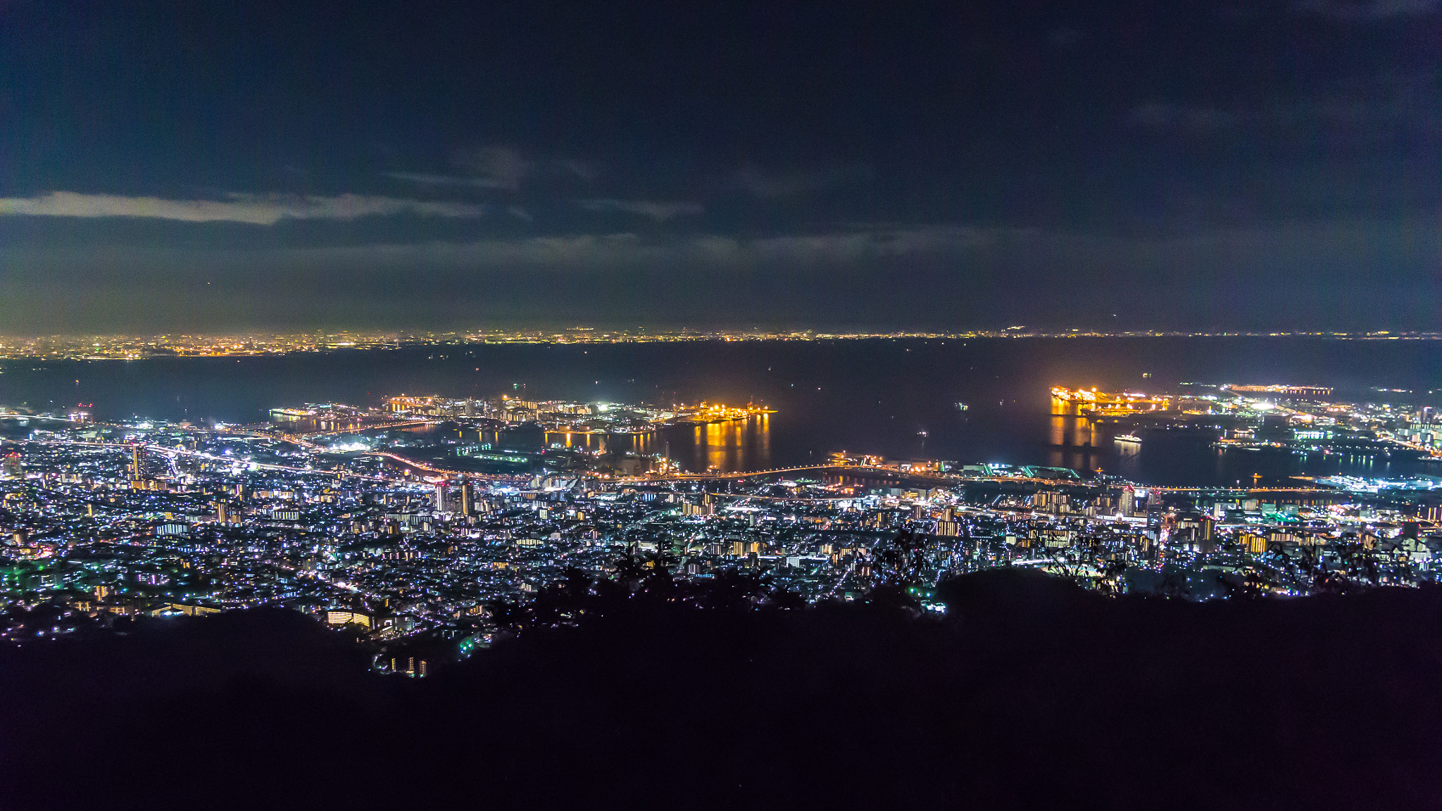 1 NIKKOR VR 10-100mm f/4-5.6 sample photo. Kobe nightscape photography