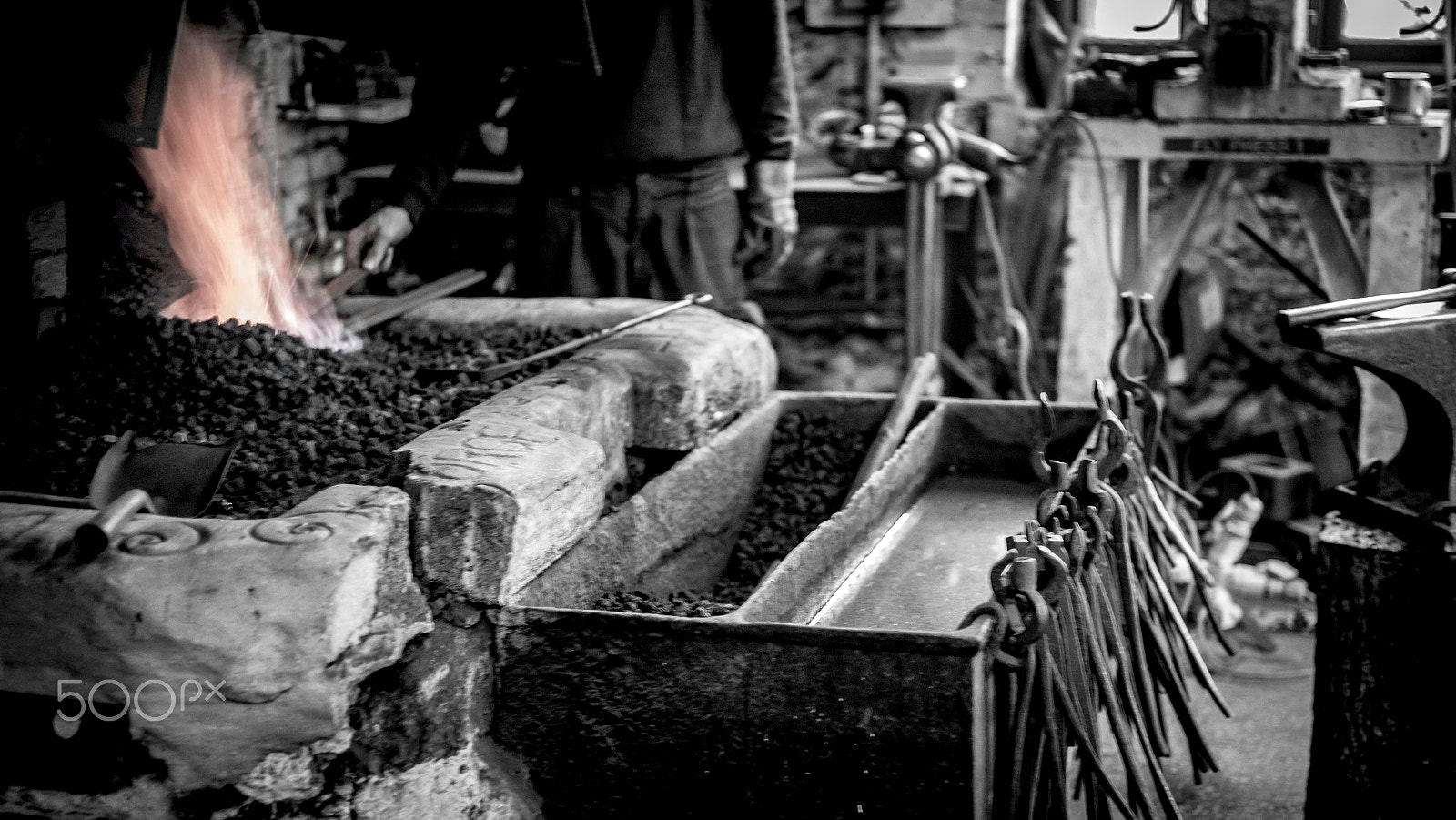 Summicron-M 1:2/50 sample photo. The smithy photography