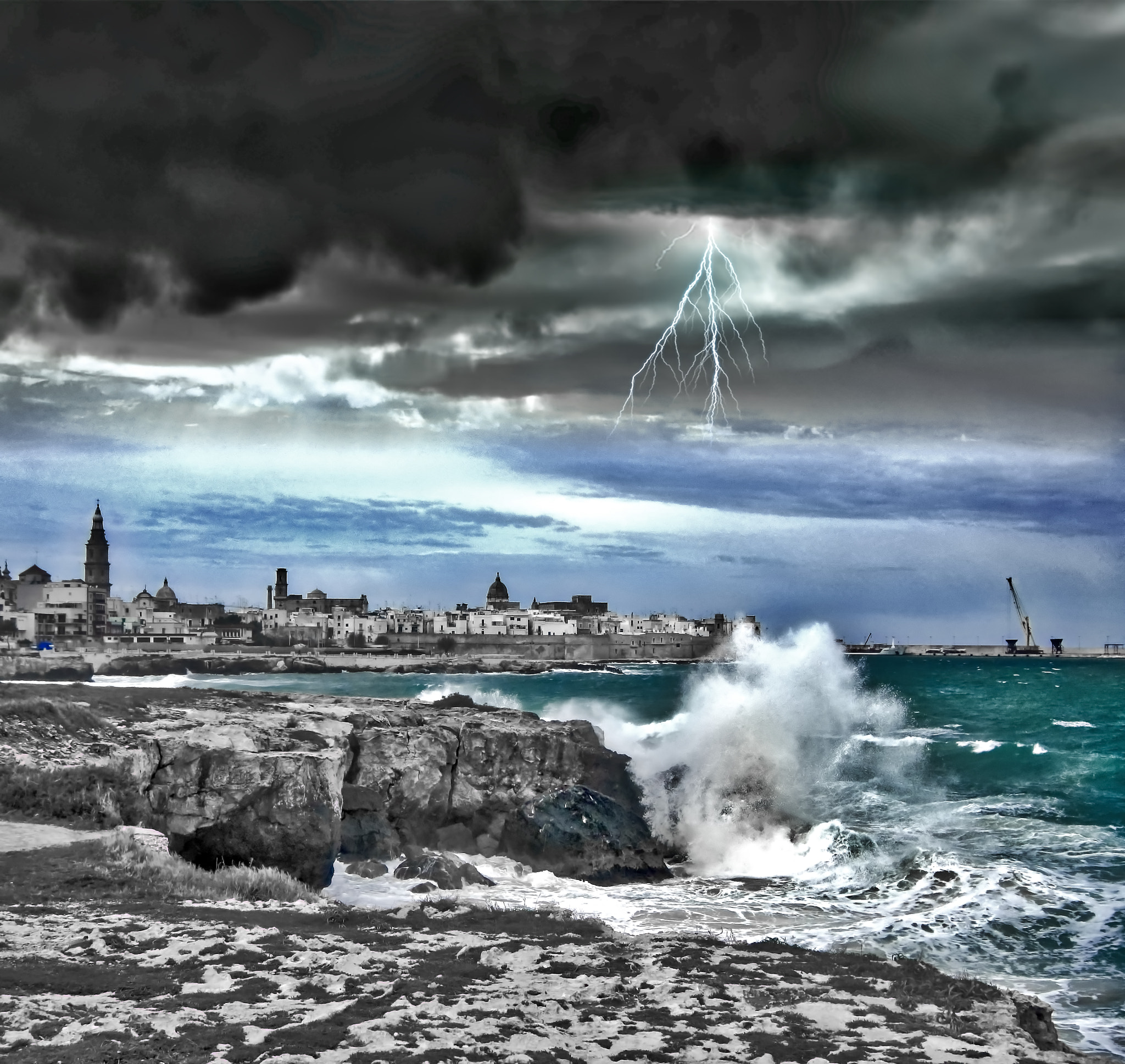 Nikon Coolpix AW100 sample photo. Storm on monopoli photography