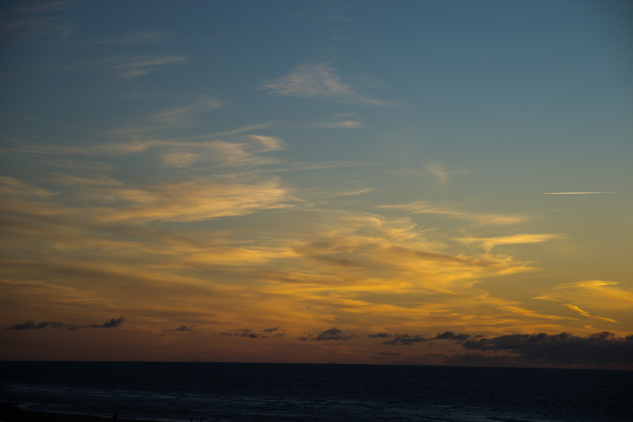 Nikon D3100 + Sigma 17-70mm F2.8-4 DC Macro OS HSM sample photo. Sea sunset photography