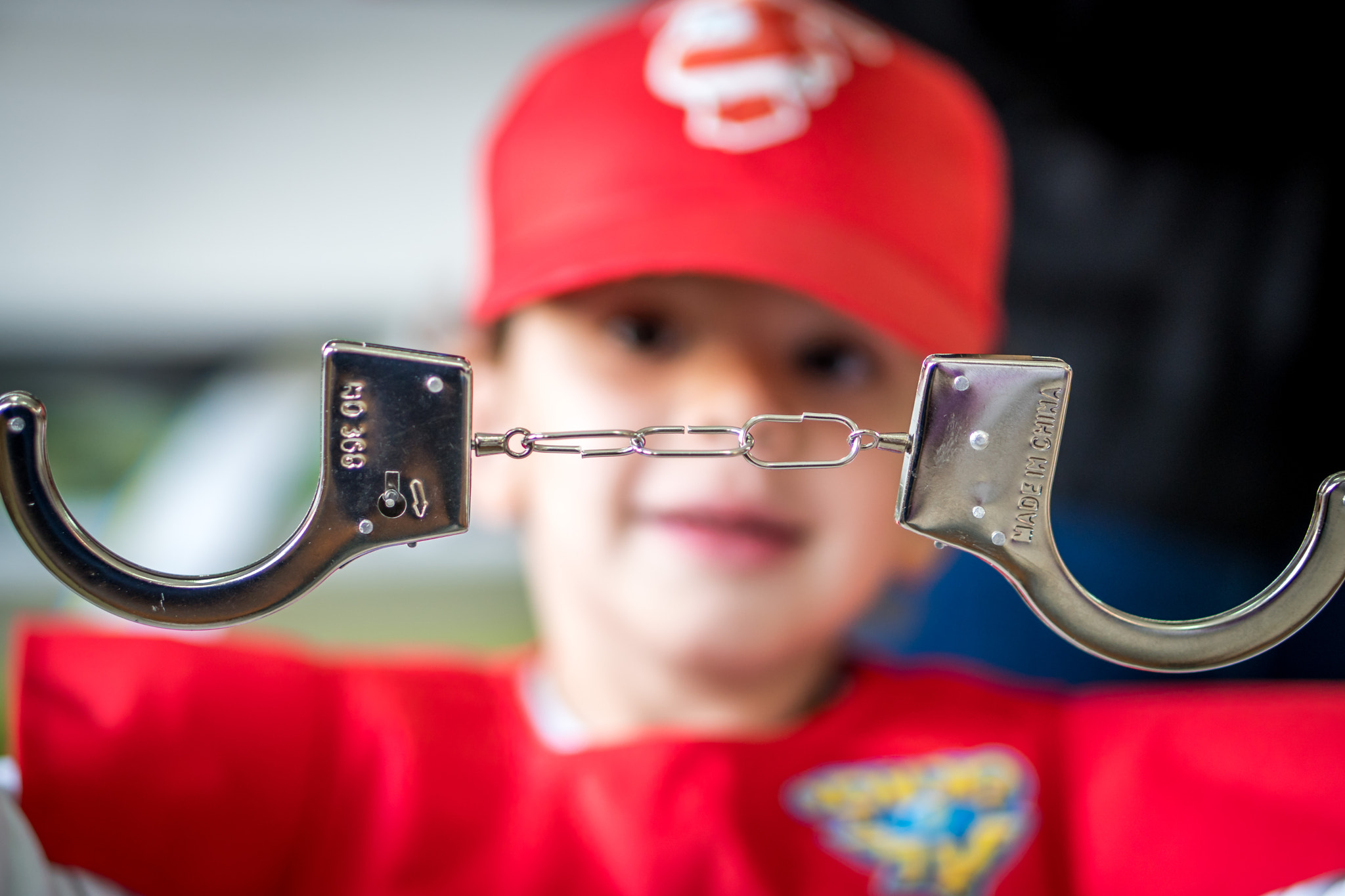 Sony a6300 + E 50mm F1.8 OSS sample photo. Handcuffs photography