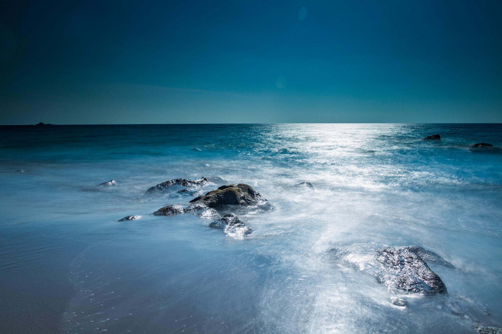 Canon EOS 70D + Canon EF 17-40mm F4L USM sample photo. Day time long exposure in thailand phuket photography
