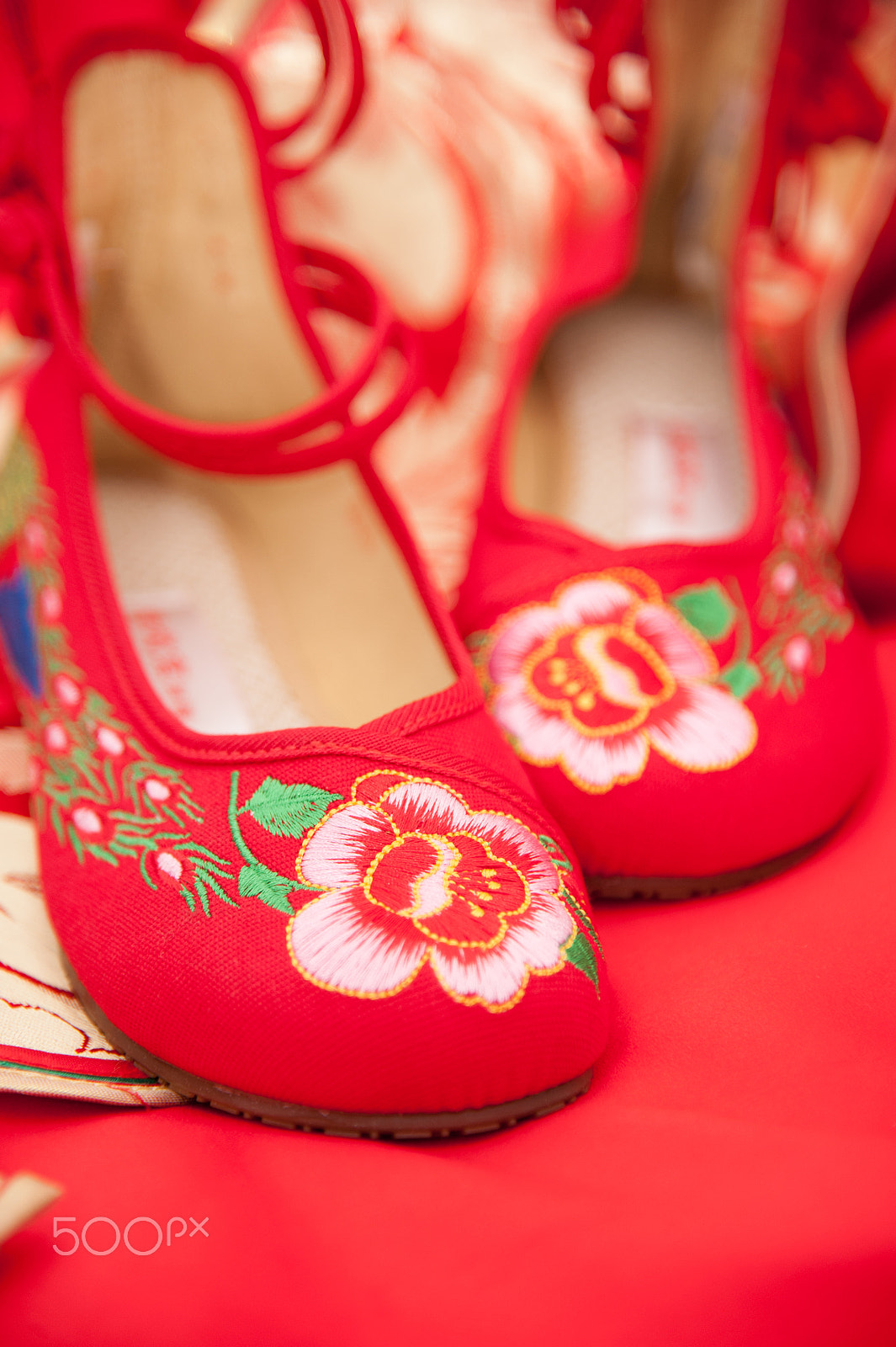 Nikon AF-S Nikkor 24-120mm F4G ED VR sample photo. Embroidery shoes photography