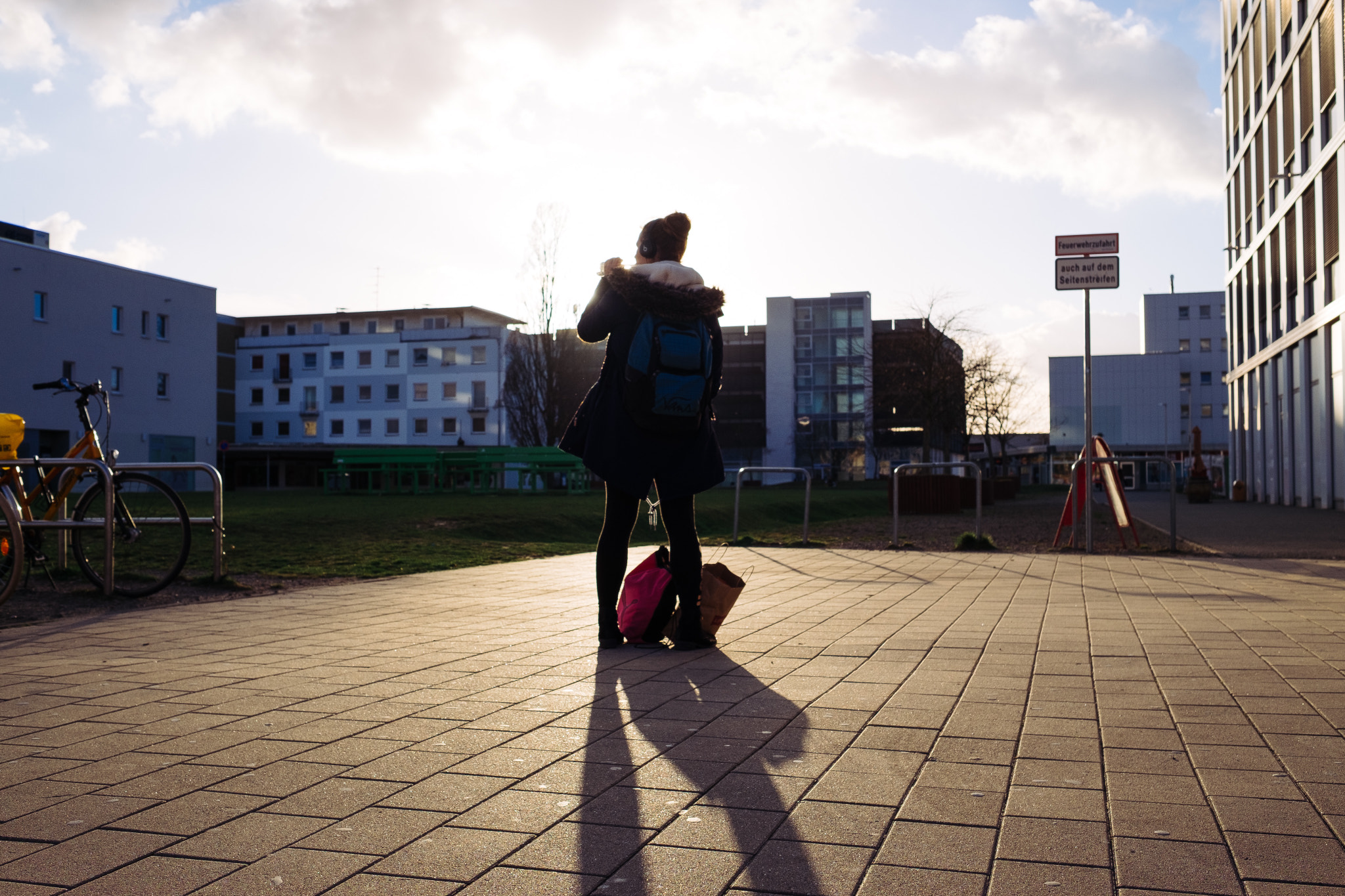 Fujifilm X-M1 + Fujifilm XF 23mm F1.4 R sample photo. Headphone.girl photography