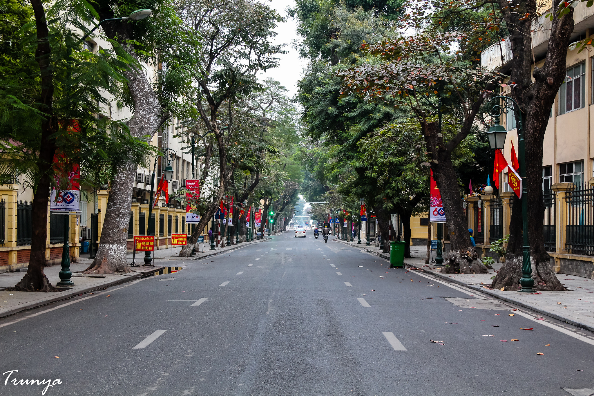 Canon EF-S 17-55mm F2.8 IS USM sample photo. Hanoi photography