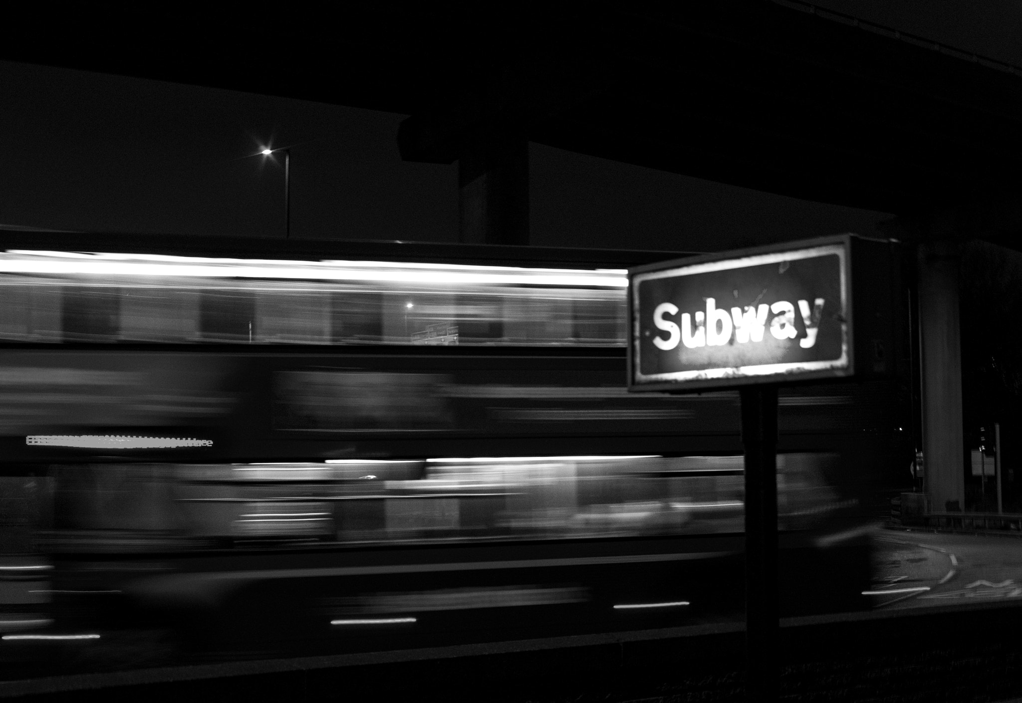 Pentax K-x + Pentax smc DA 35mm F2.4 AL sample photo. Subway at spaghetti photography