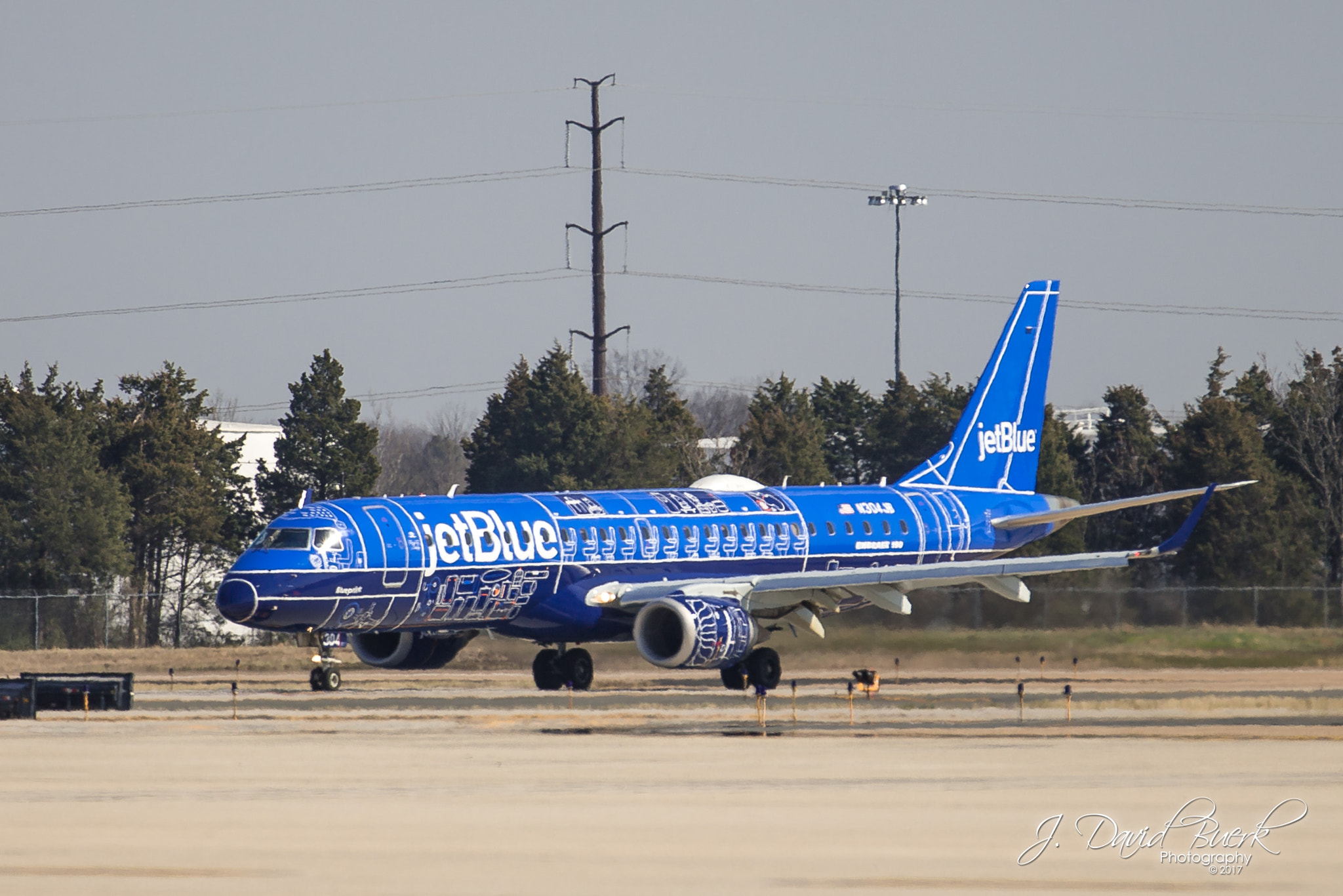 Canon EF 70-200mm F2.8L IS II USM sample photo. Airport photography photography