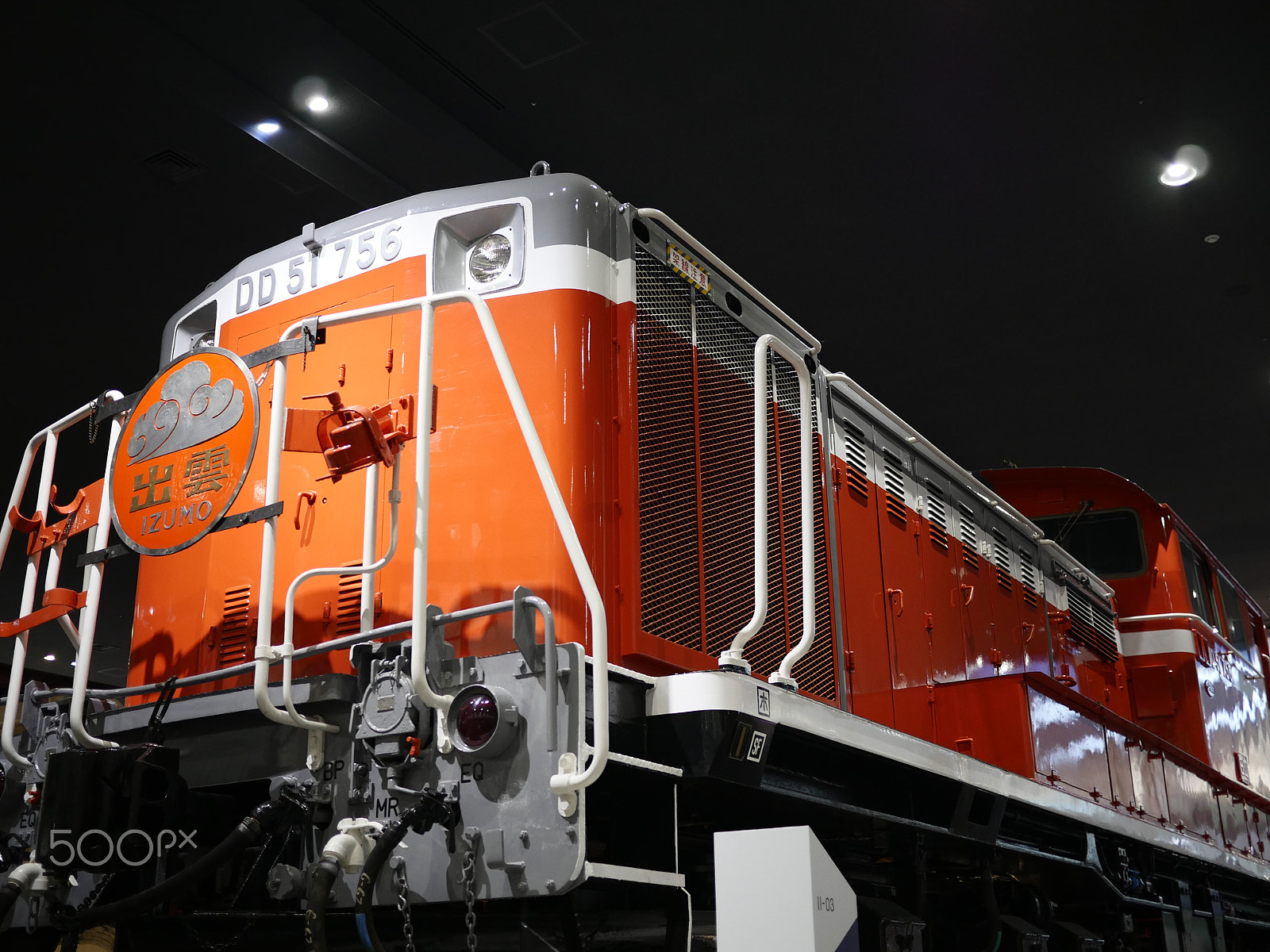 Panasonic Lumix DMC-GH4 + LUMIX G 20/F1.7 II sample photo. Trains photography