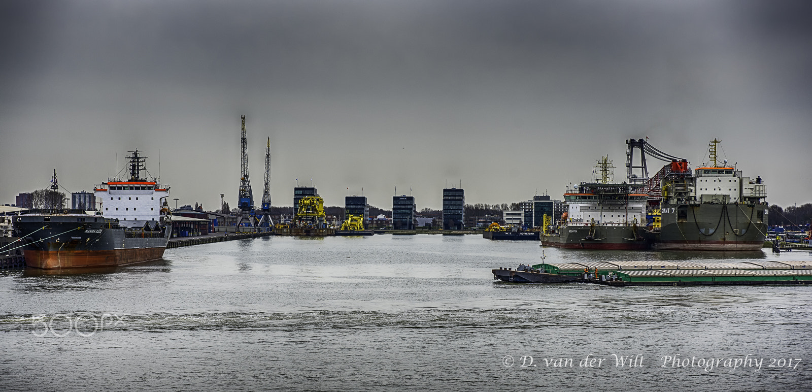 Nikon AF-S Nikkor 28-70mm F2.8 ED-IF sample photo. Waalhaven rotterdam 2017 photography