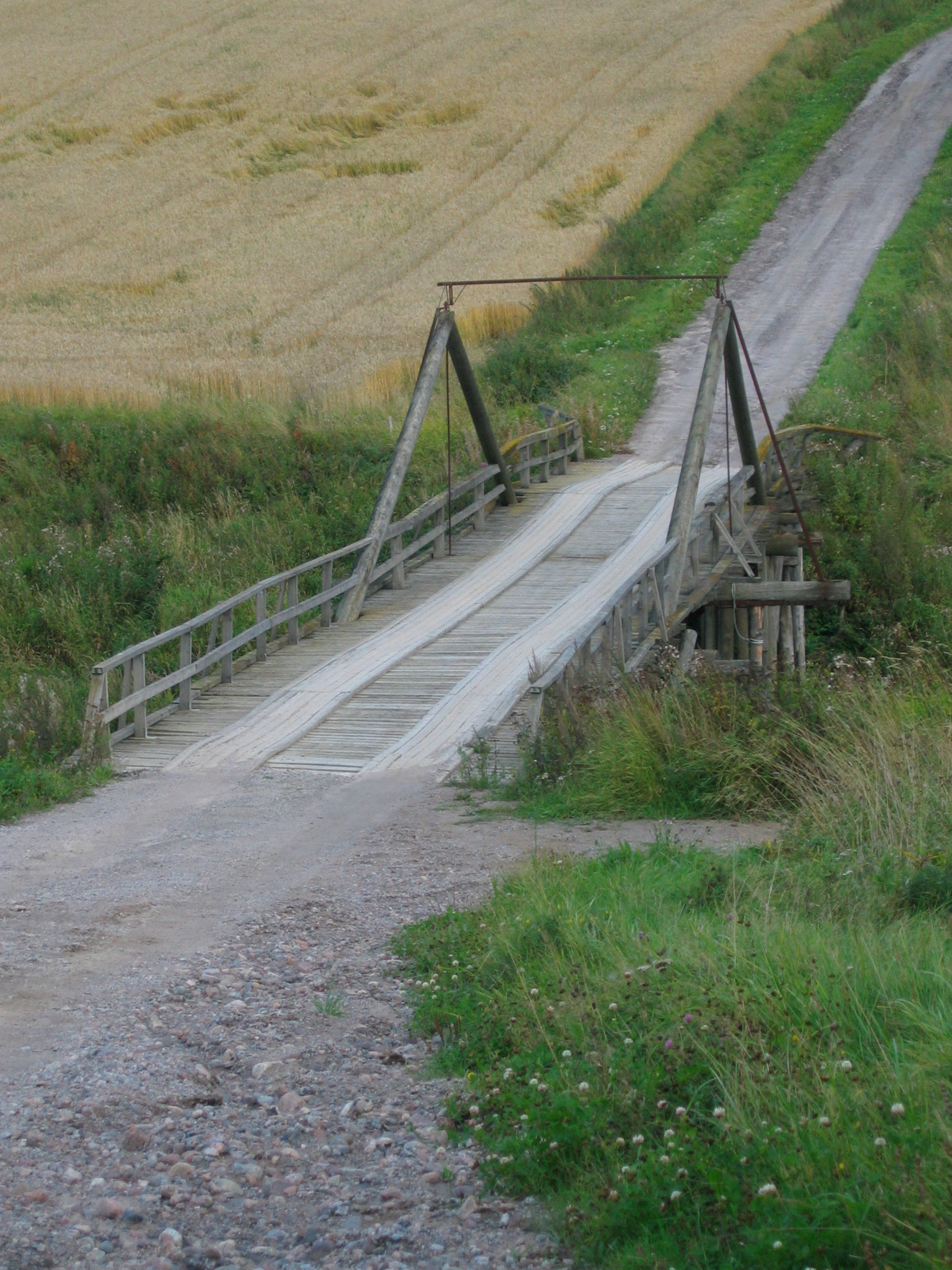 Canon POWERSHOT A80 sample photo. Old bridge photography