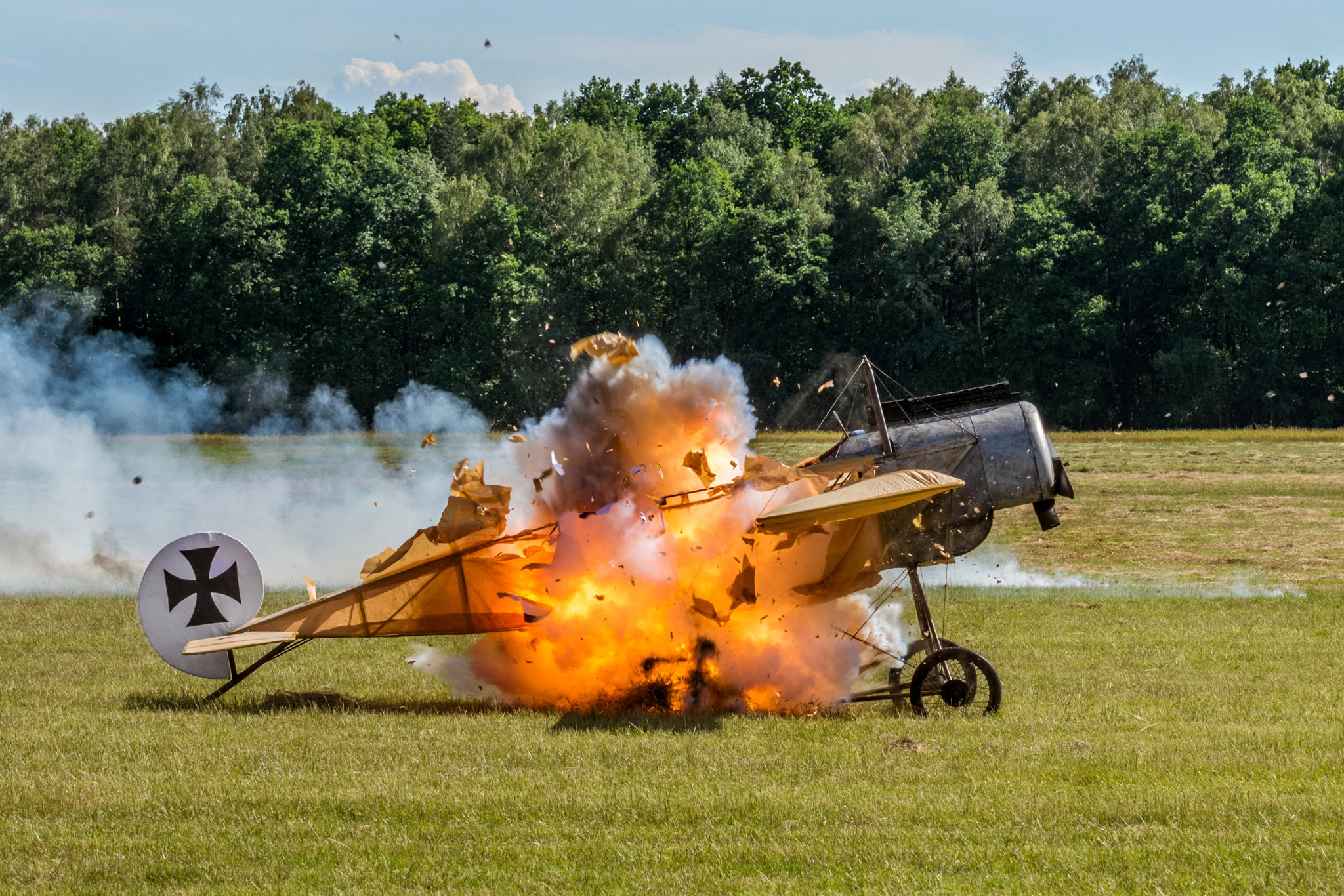 Nikon D7200 sample photo. German wwii plane fokker e-iii explosion photography