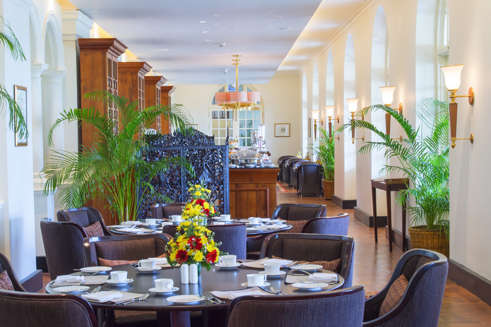 Nikon AF-S Nikkor 70-200mm F2.8G ED VR II sample photo. Galle face hotel - sri lanka photography