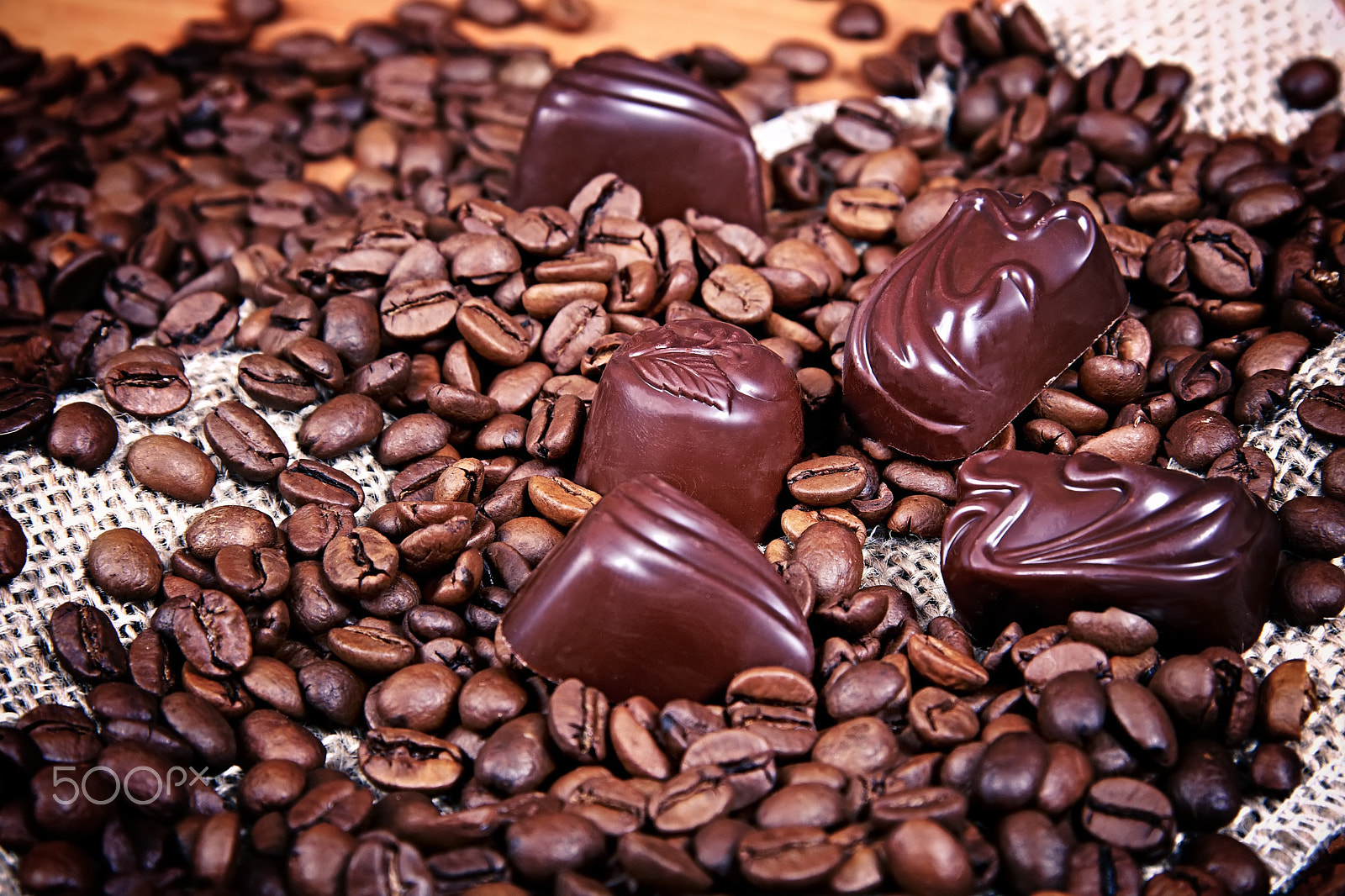 Canon EOS 40D + Canon EF-S 17-85mm F4-5.6 IS USM sample photo. Chocolate candies and coffee beans photography
