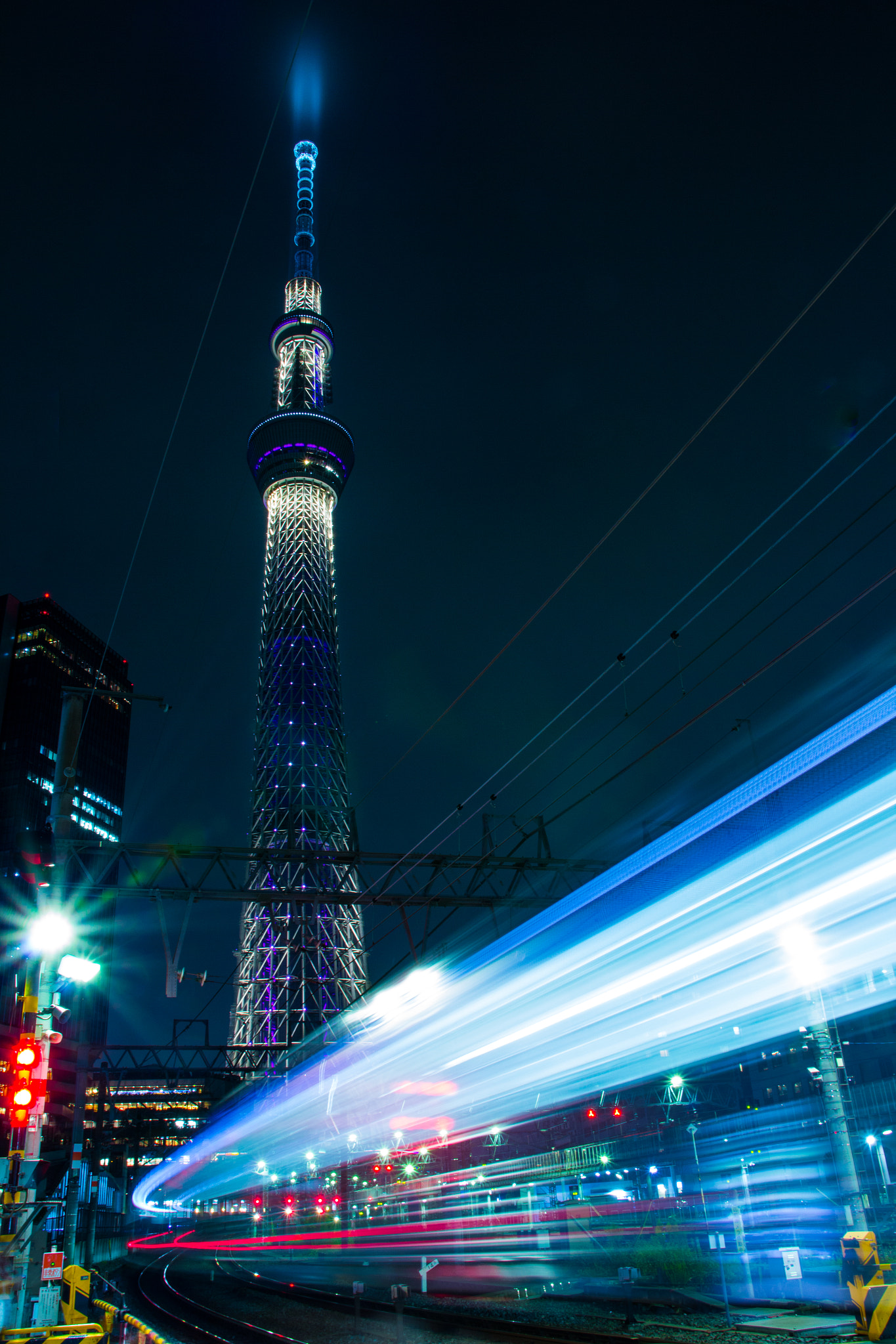 Canon EOS 600D (Rebel EOS T3i / EOS Kiss X5) + Sigma 17-70mm F2.8-4 DC Macro OS HSM sample photo. Tokyo skytree photography