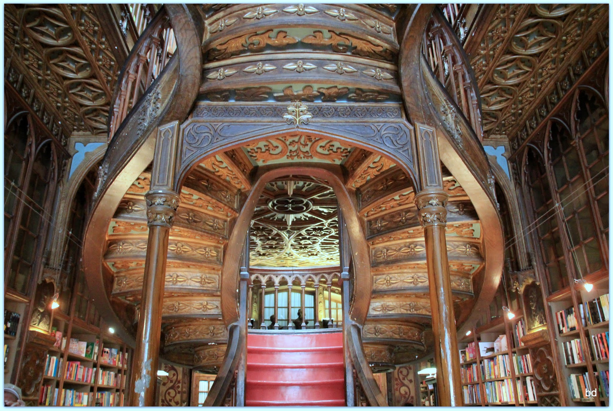 Sigma 18-200mm f/3.5-6.3 DC OS sample photo. Magnificent library lello  porto ! photography