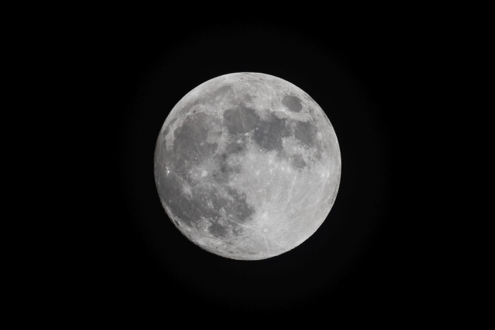 Nikon AF-S Nikkor 200-500mm F5.6E ED VR sample photo. Full moon photography