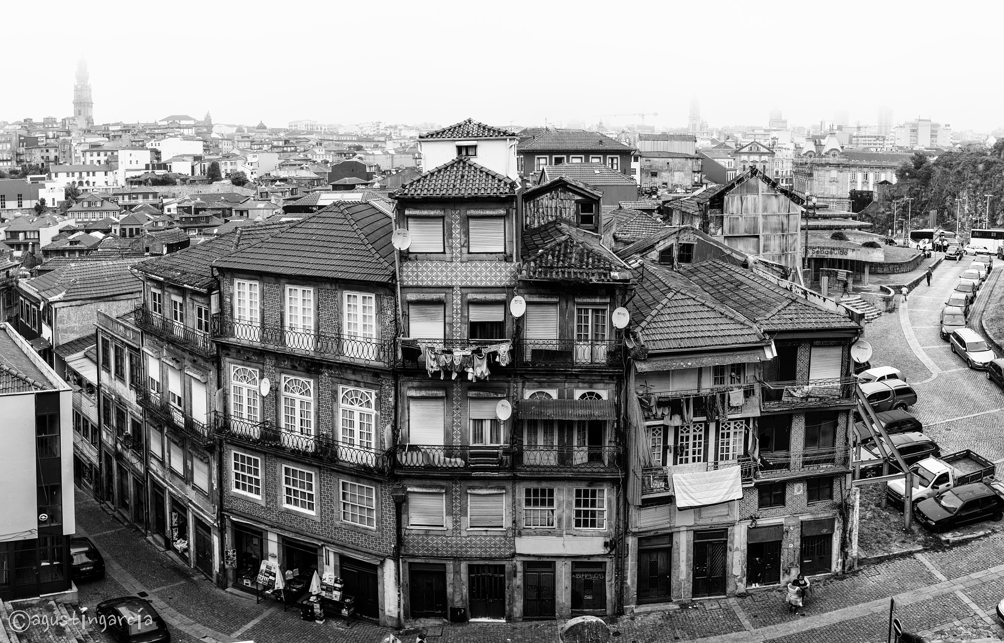 Nikon D810 + Nikon AF Nikkor 35mm F2D sample photo. Oporto photography