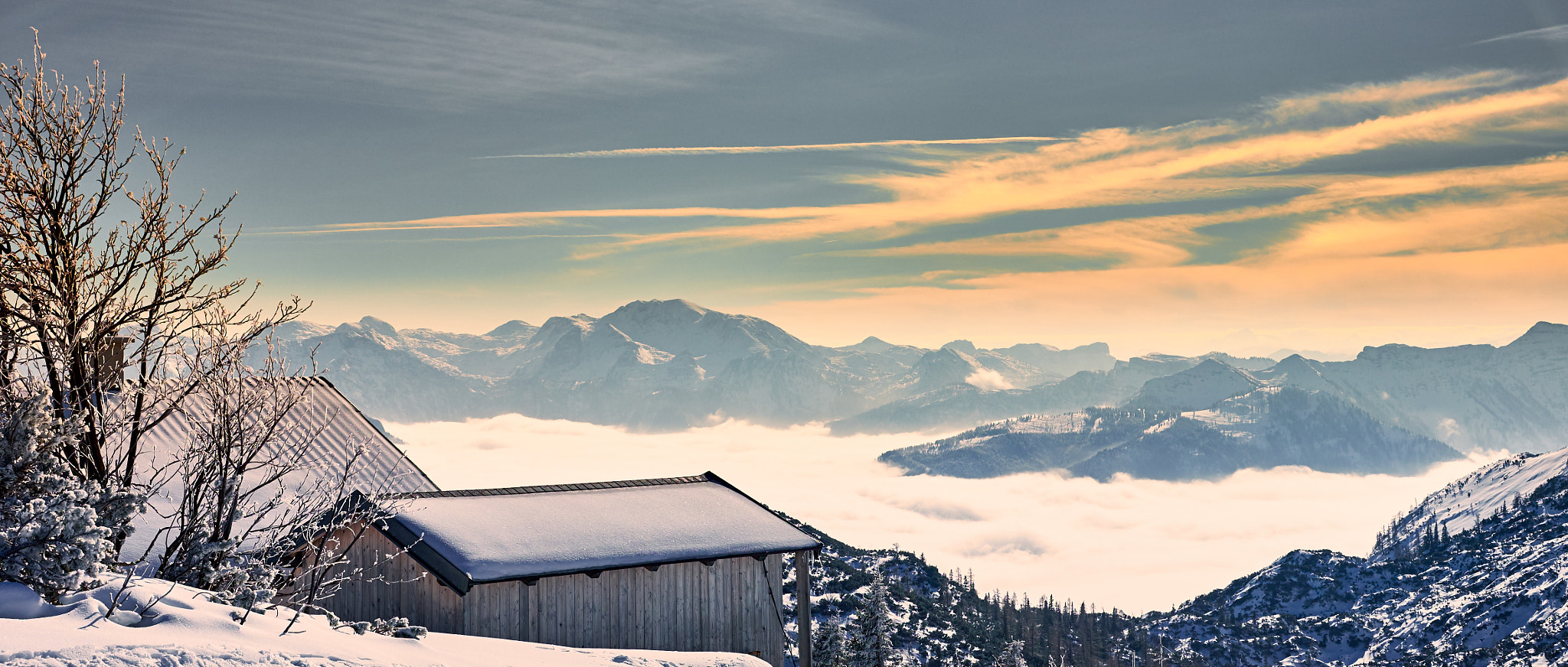 Fujifilm X-E2 + Fujifilm XF 27mm F2.8 sample photo. Ski hut salzkammergut photography