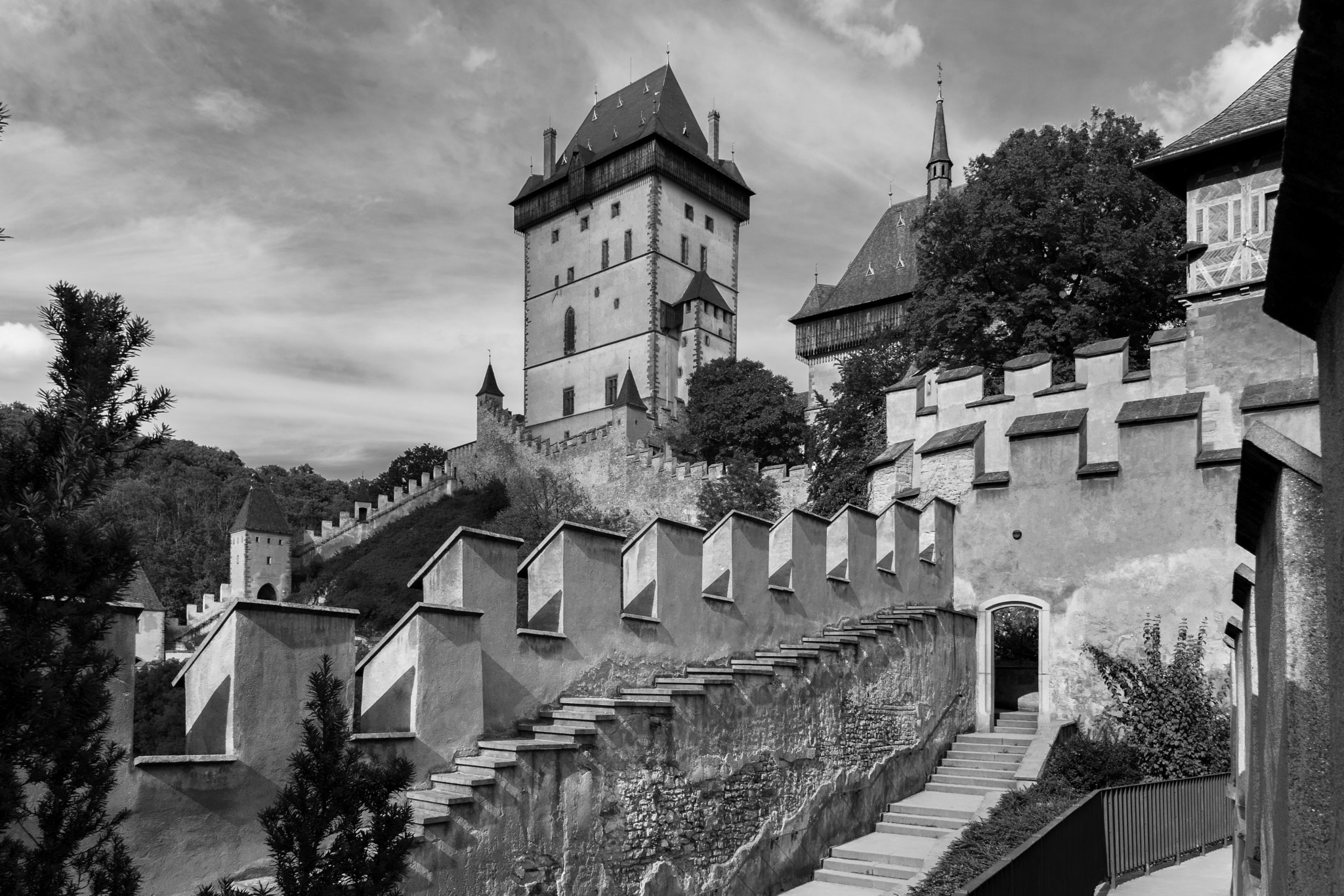 Sigma 17-50mm F2.8 EX DC OS HSM sample photo. Karlštejn photography