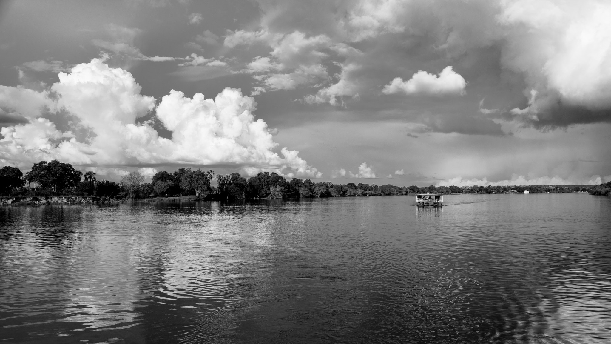 AF Zoom-Nikkor 28-105mm f/3.5-4.5D IF sample photo. Along the zambezi river 5 photography