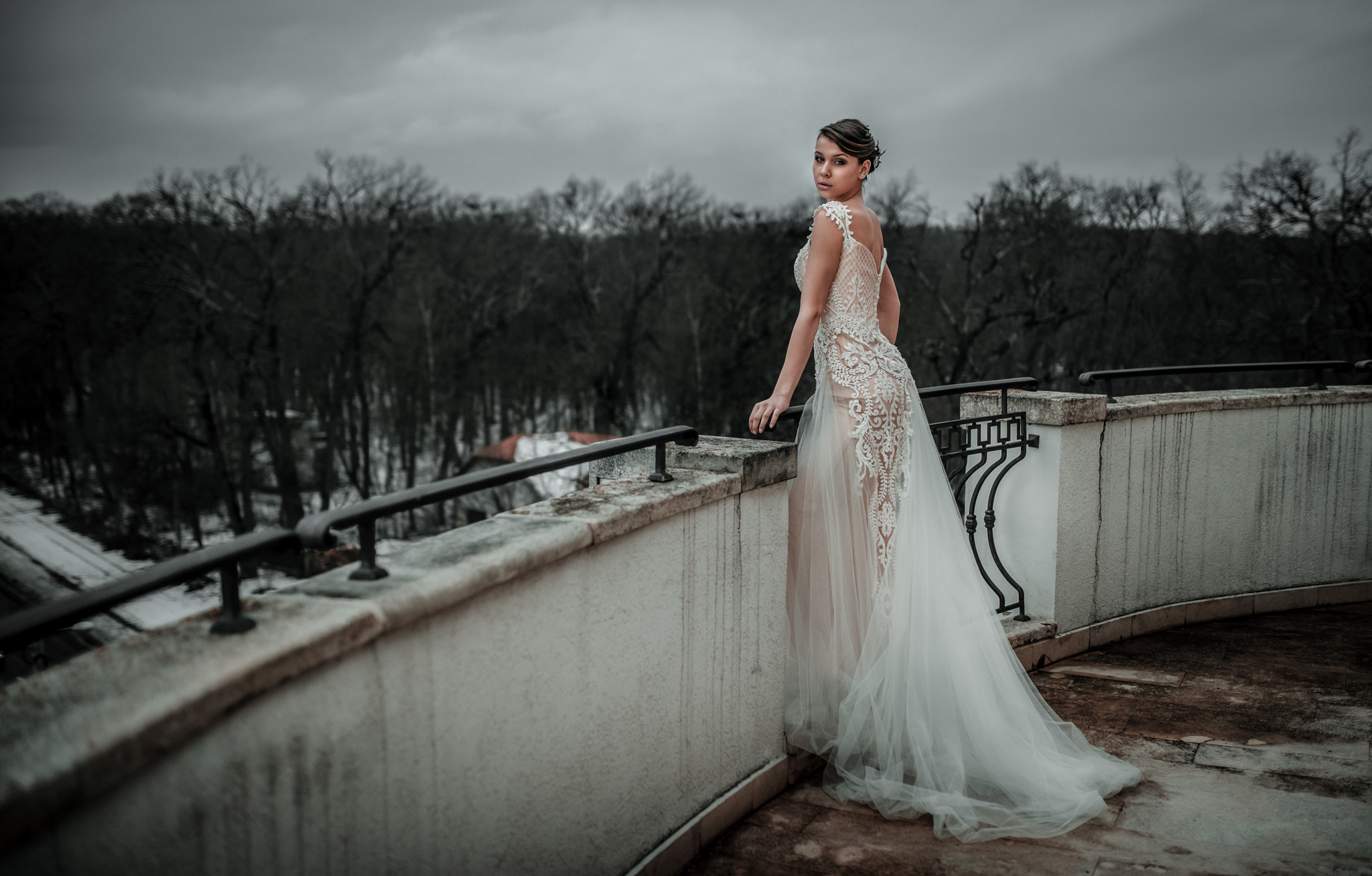 Nikon D800 + Sigma 35mm F1.4 DG HSM Art sample photo. Bride on the balcony photography