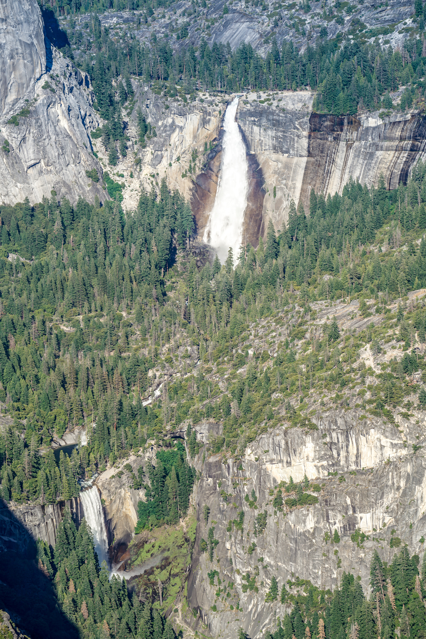 Sony a7R II + Sony FE 70-300mm F4.5-5.6 G OSS sample photo. Glacier point photography