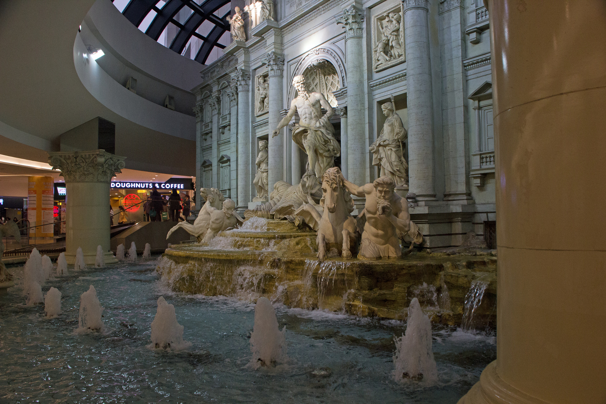 Canon EOS 60D sample photo. No not rome..seoul mall ! photography