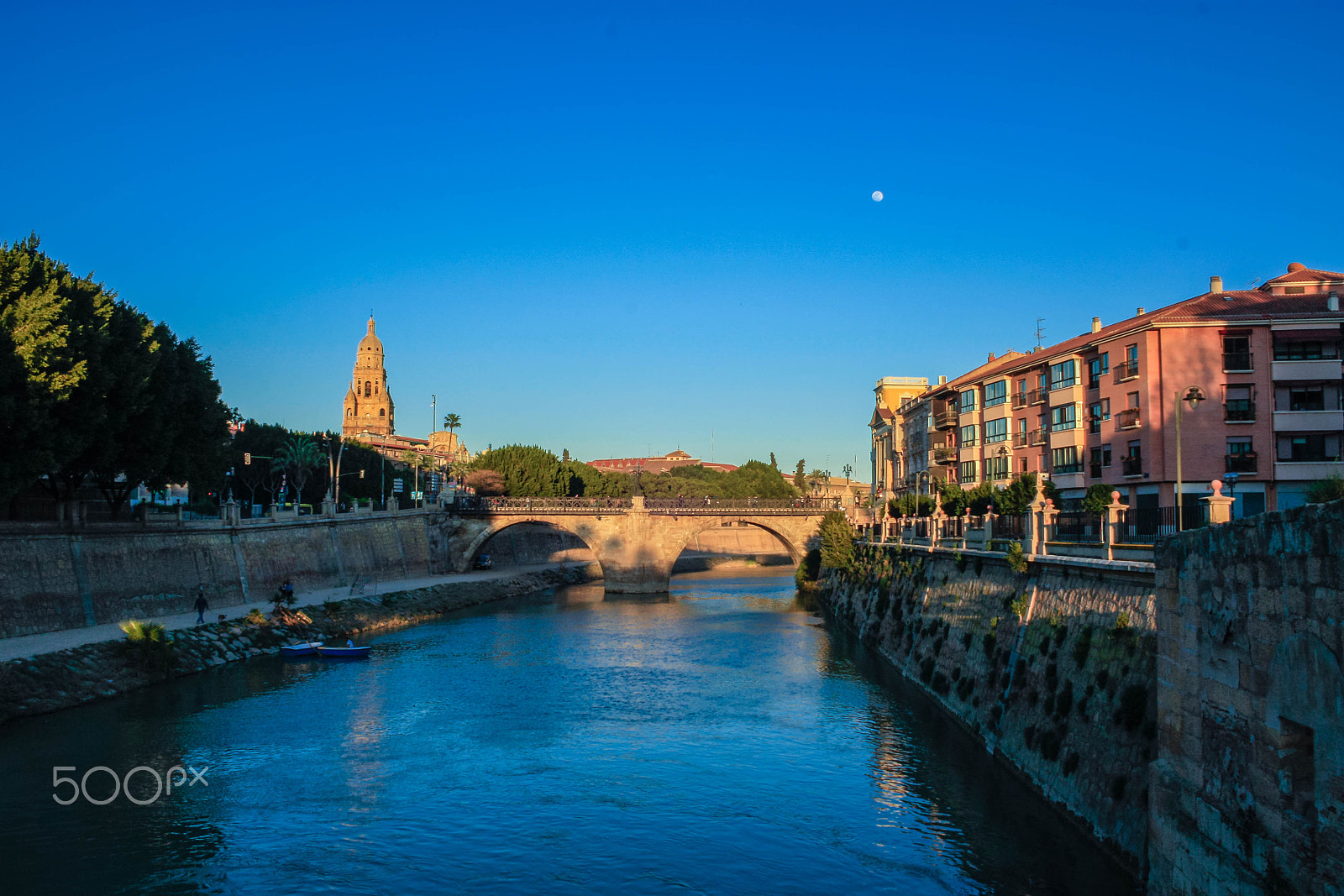 Canon EF-S 18-55mm F3.5-5.6 II sample photo. The bridge of the dangers photography
