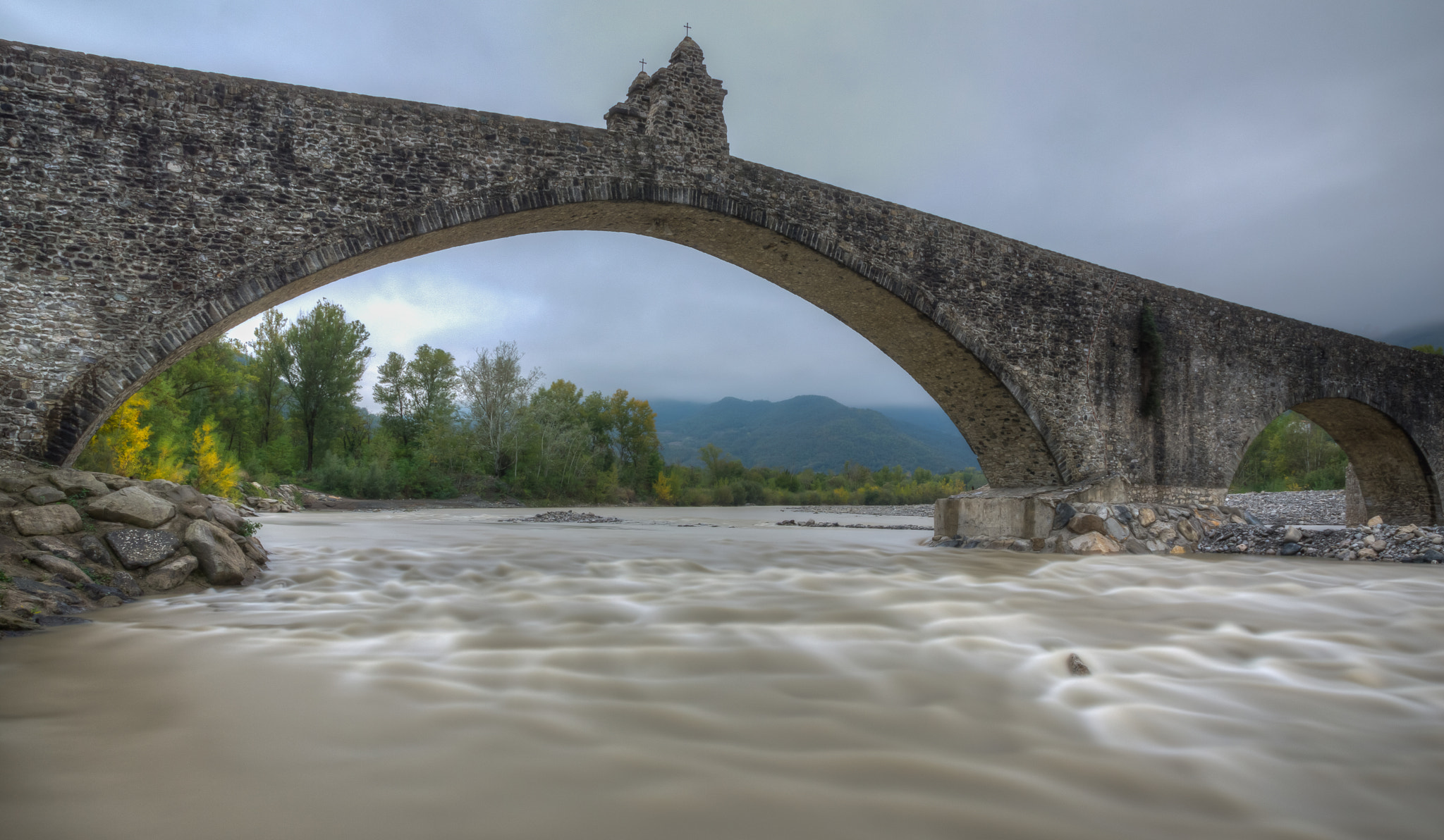 Nikon D3200 + Sigma 17-70mm F2.8-4 DC Macro OS HSM | C sample photo. Gobbo bridge photography